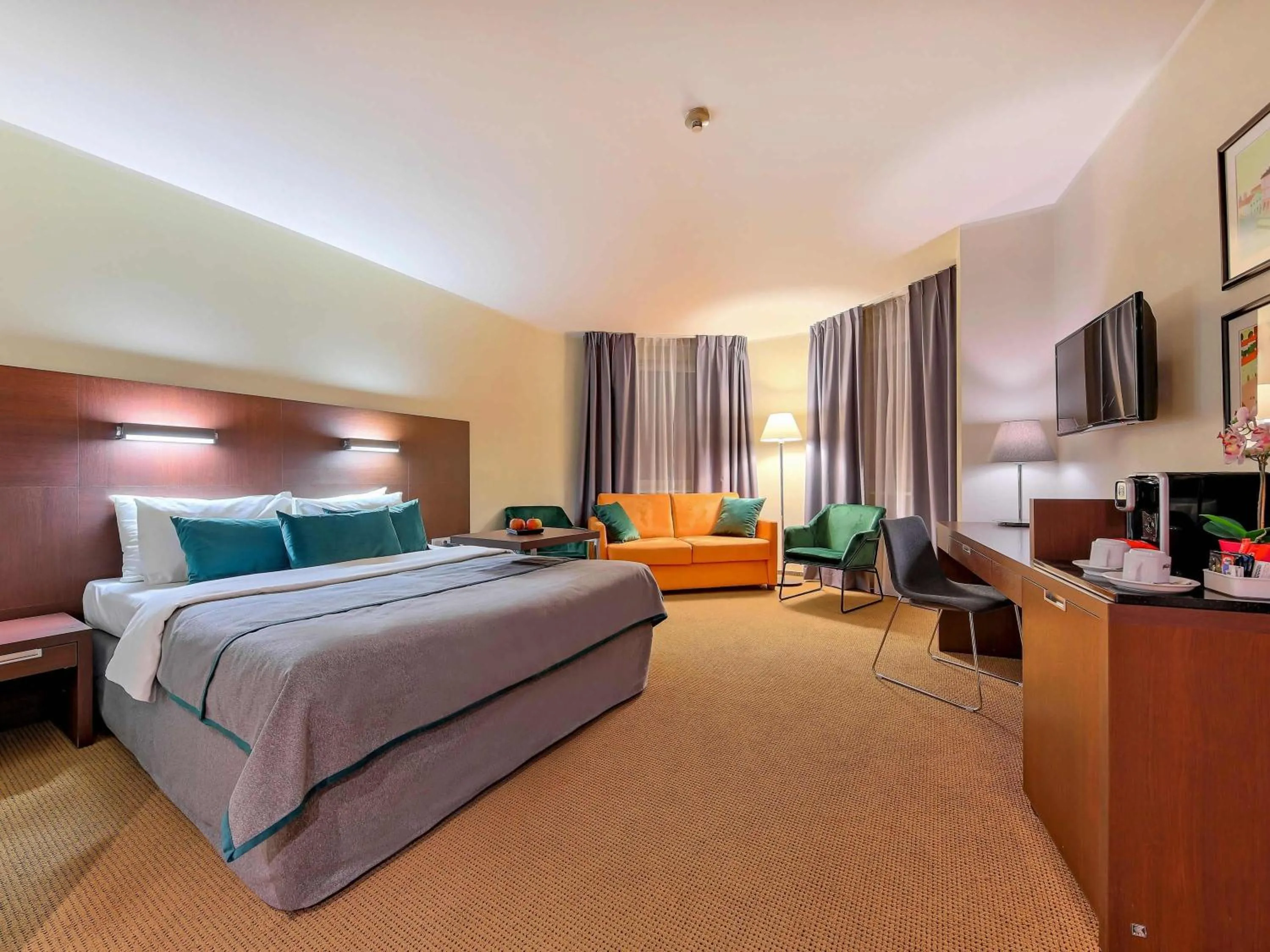 Bedroom, Bed in Mercure Warszawa Airport