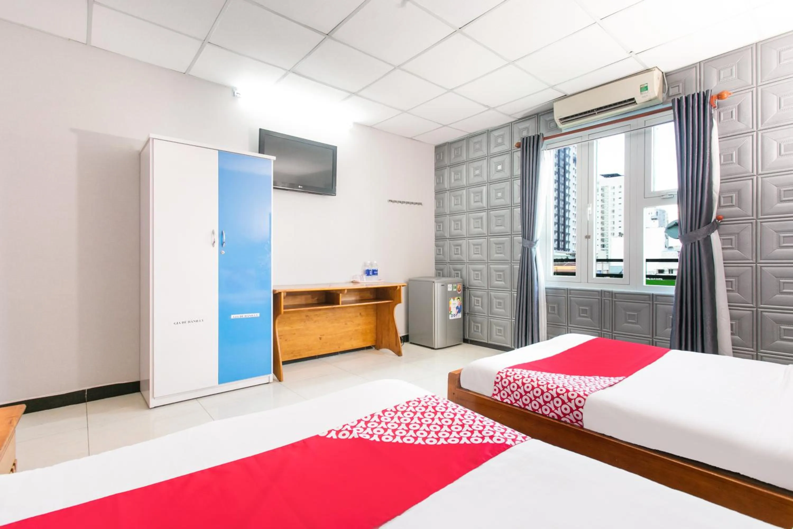 Bathroom, Bed in Honey Hotel Da Nang