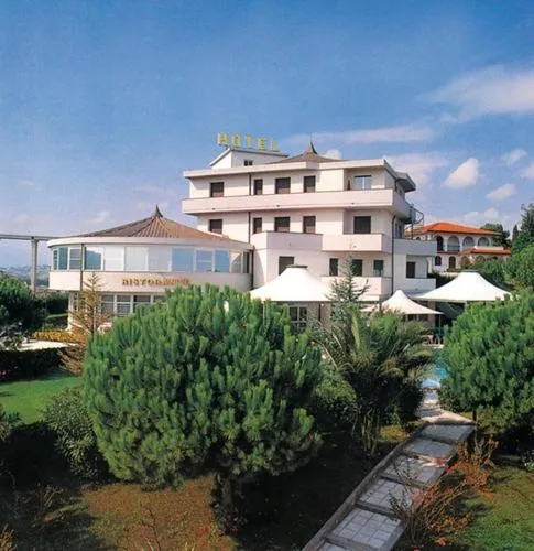 Property building in Villa Dei Romanzi
