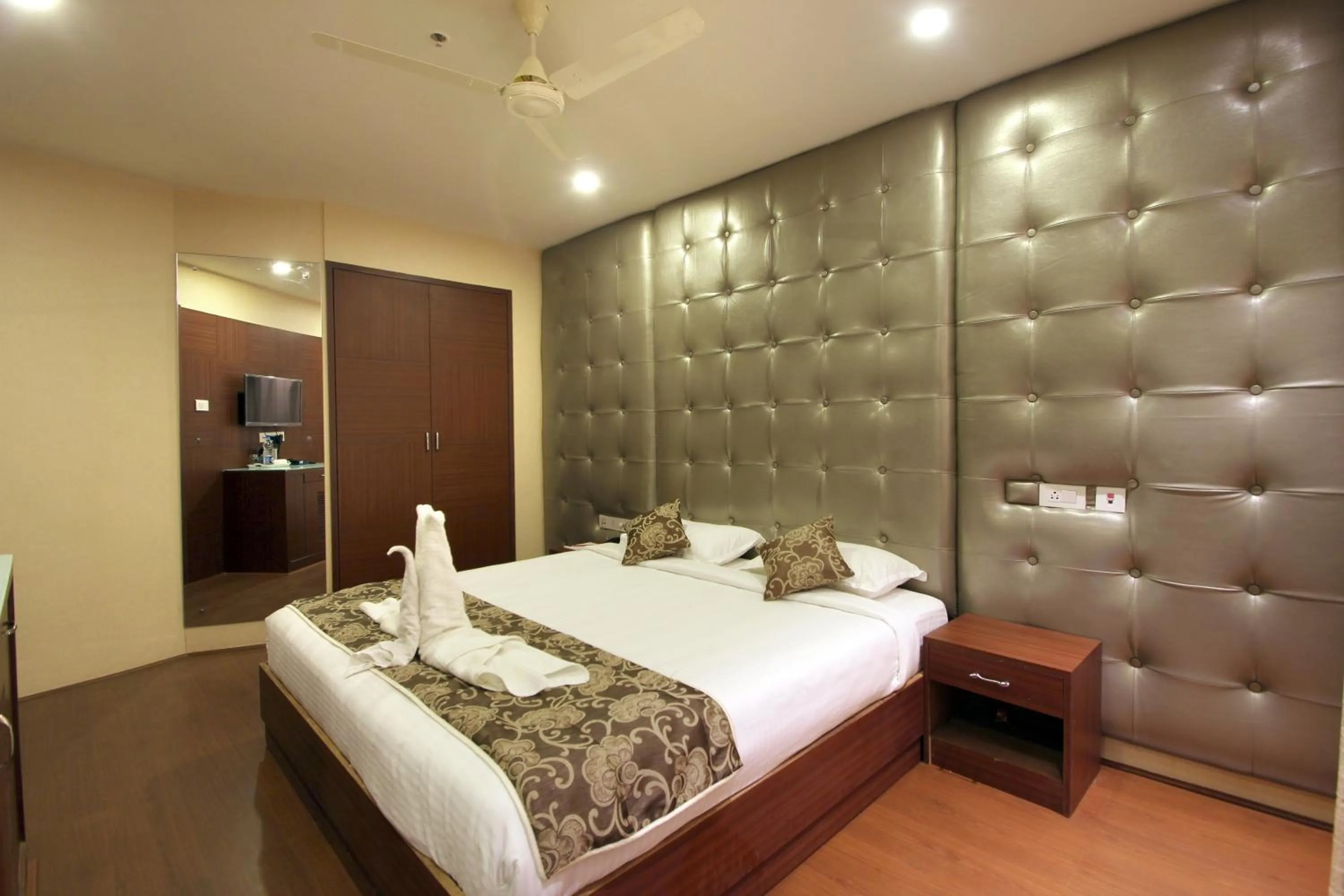Photo of the whole room in Hotel Hyderabad Grand