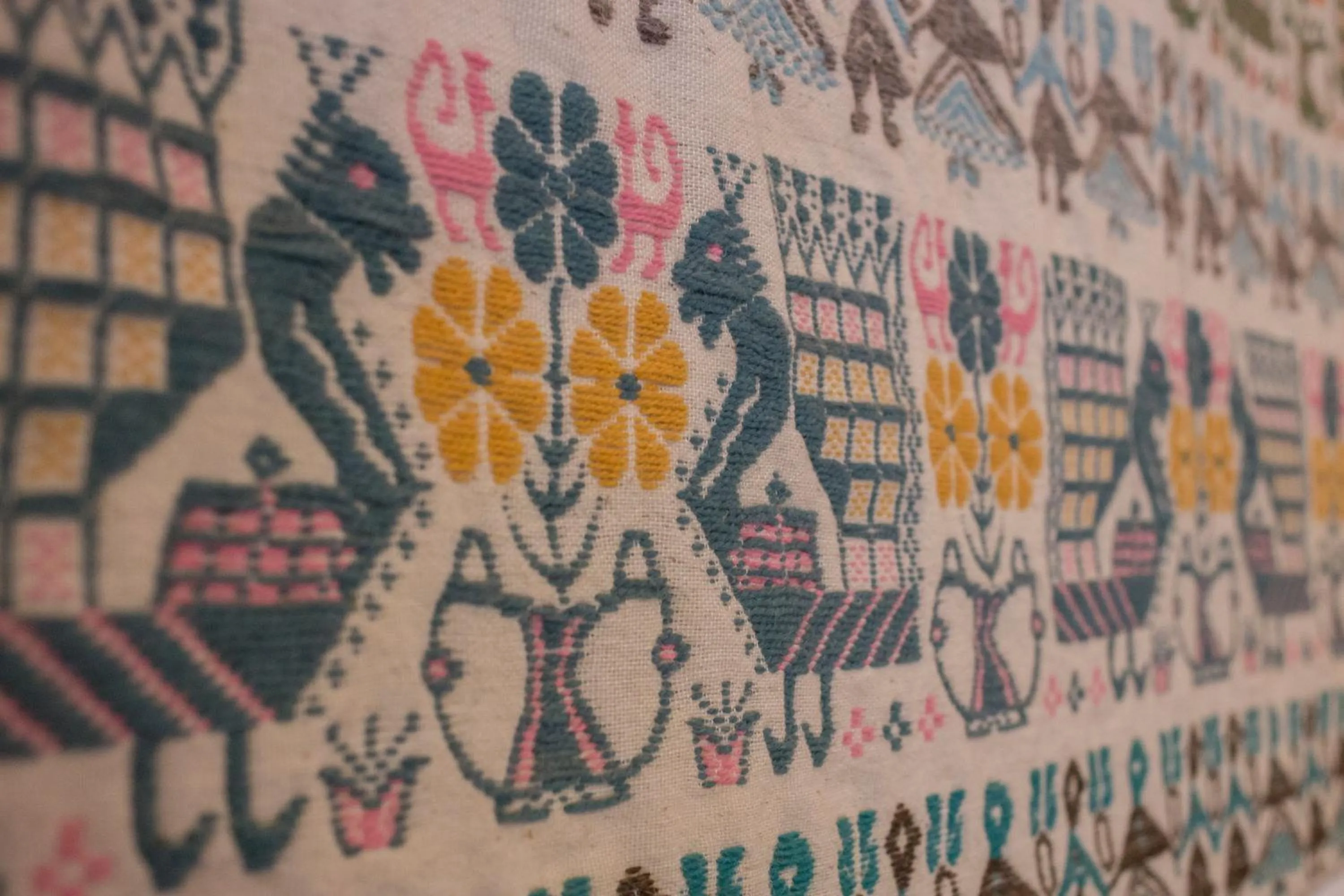 Communal lounge/ TV room in Gorropu Hotel