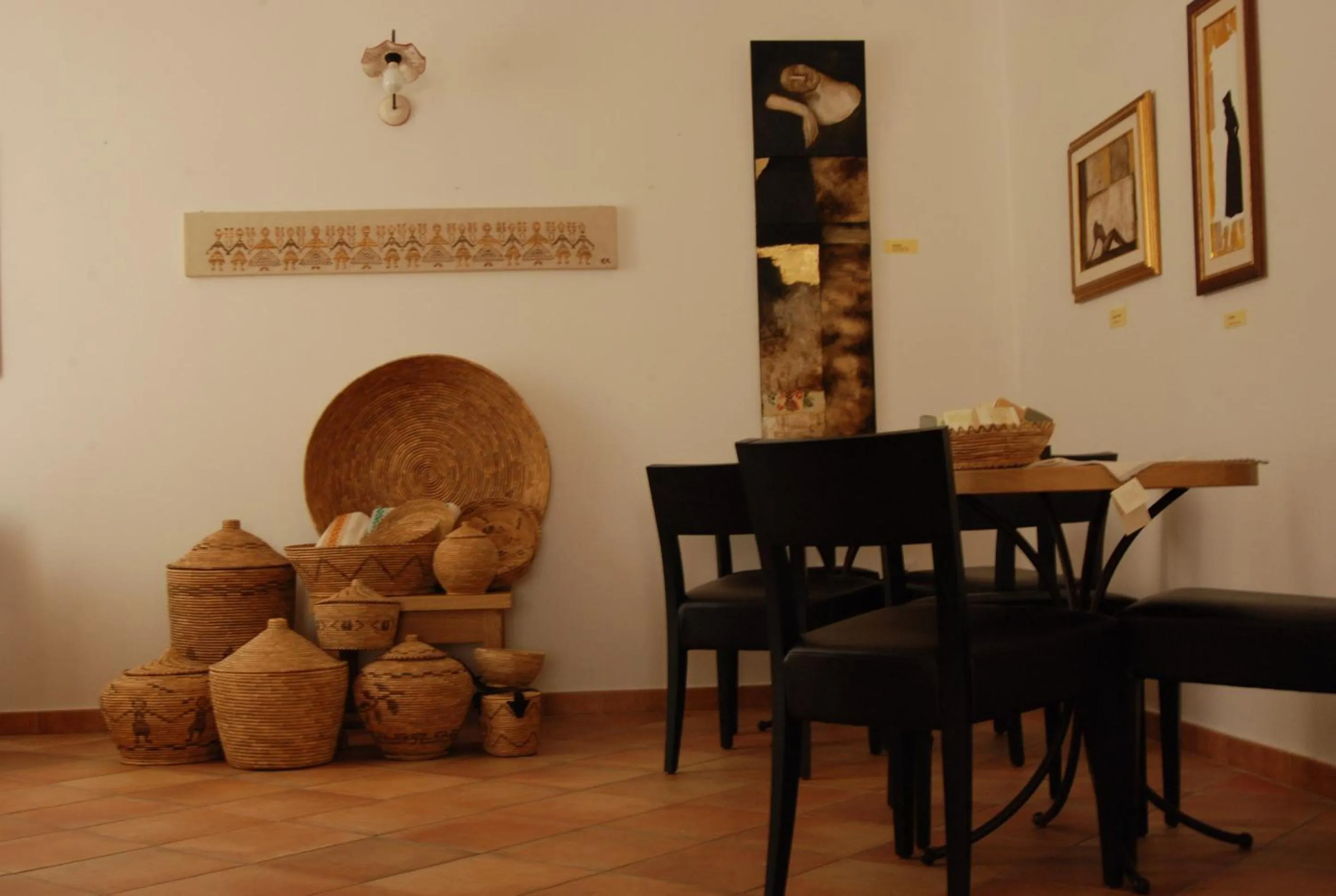 Library in Gorropu Hotel