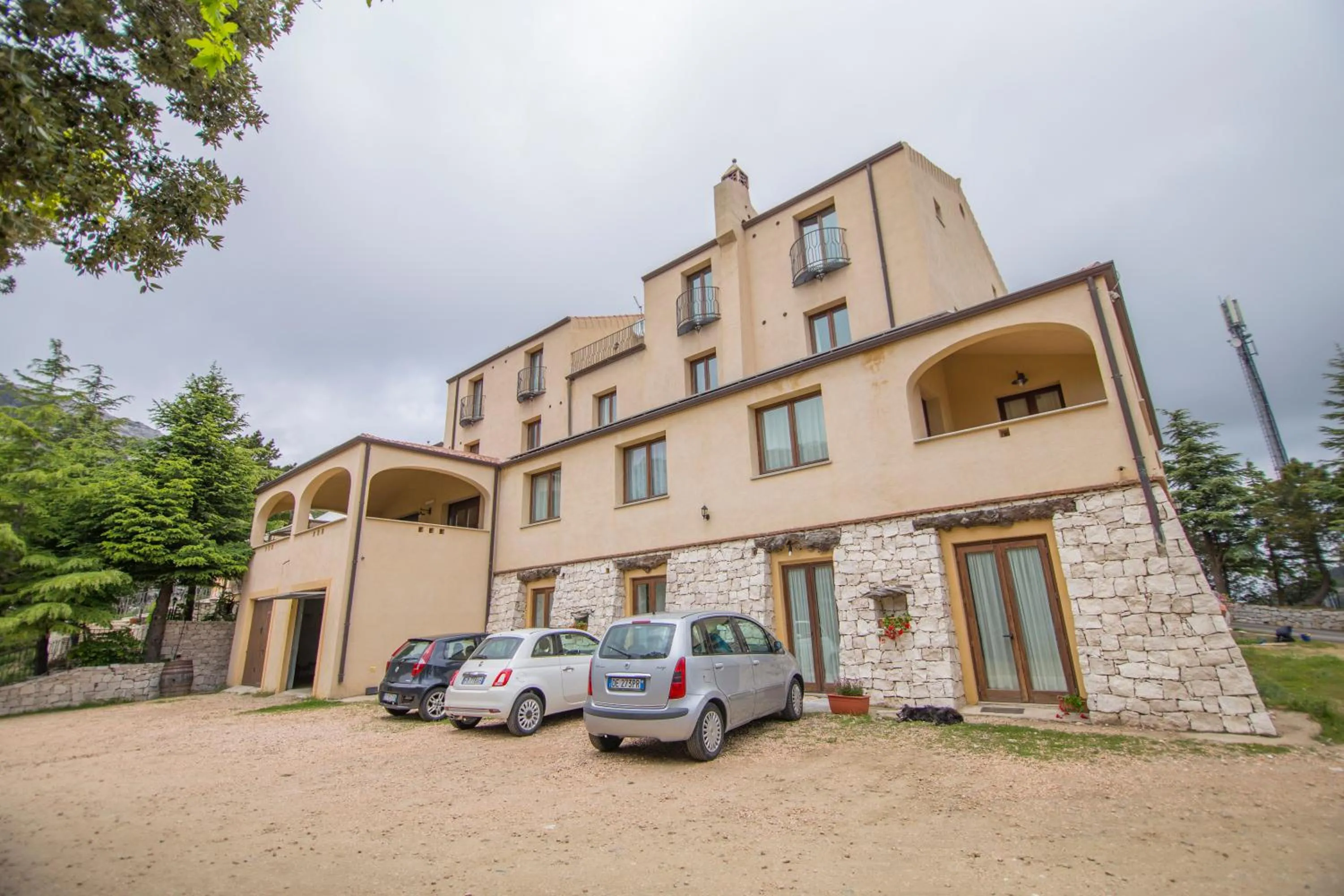 Facade/entrance in Gorropu Hotel