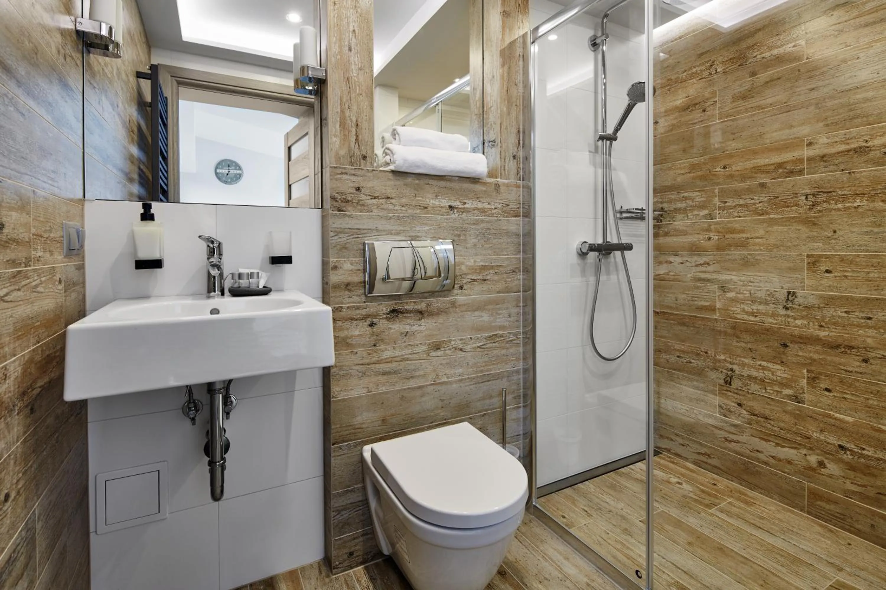 Shower in Aparthotel Best Views