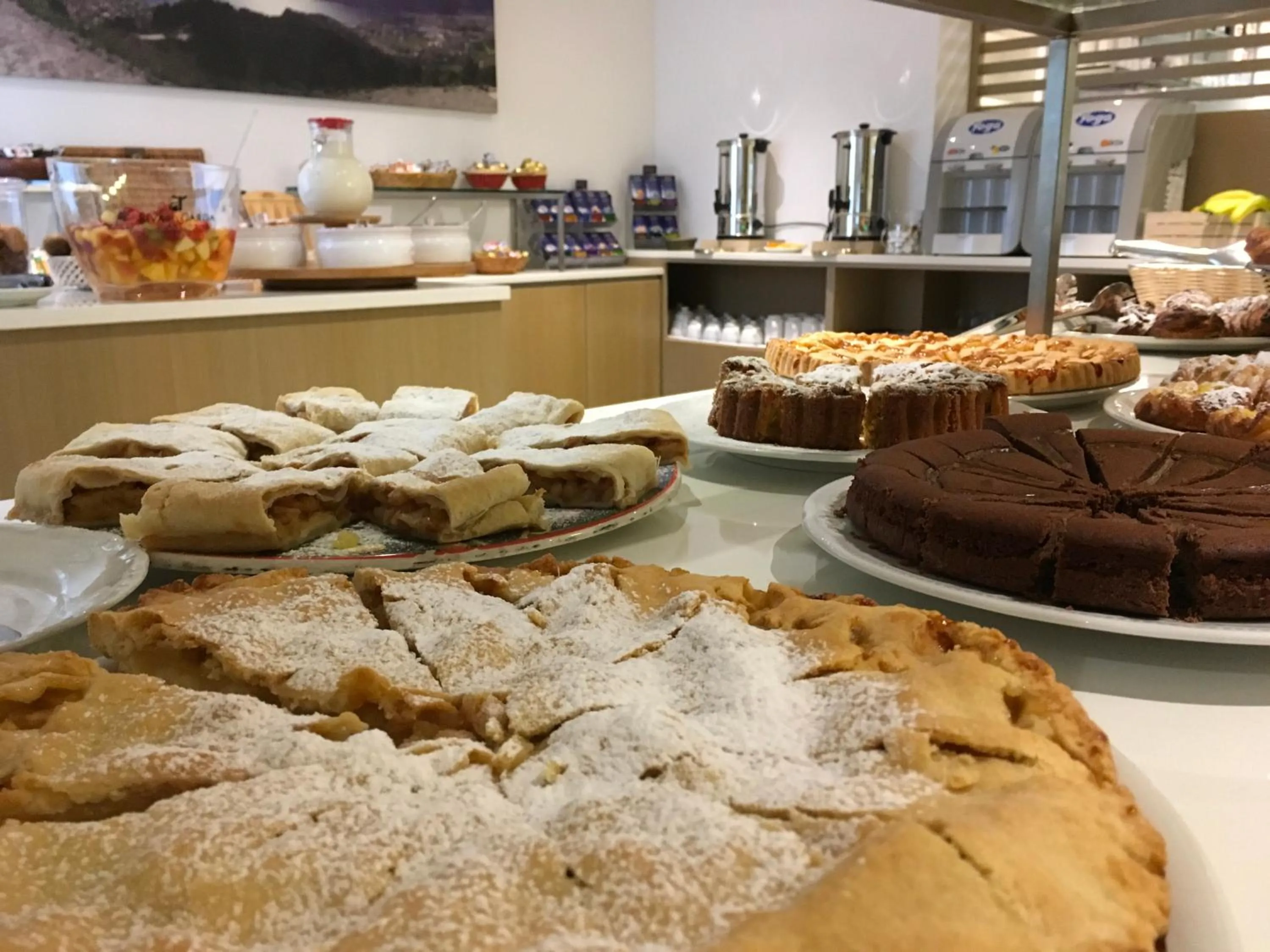 Buffet breakfast in Villa Franca