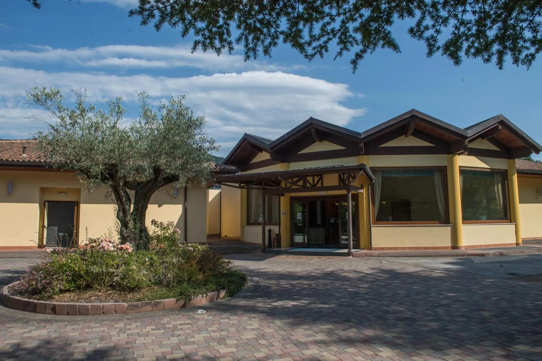 Property building in Hotel Le Grotte