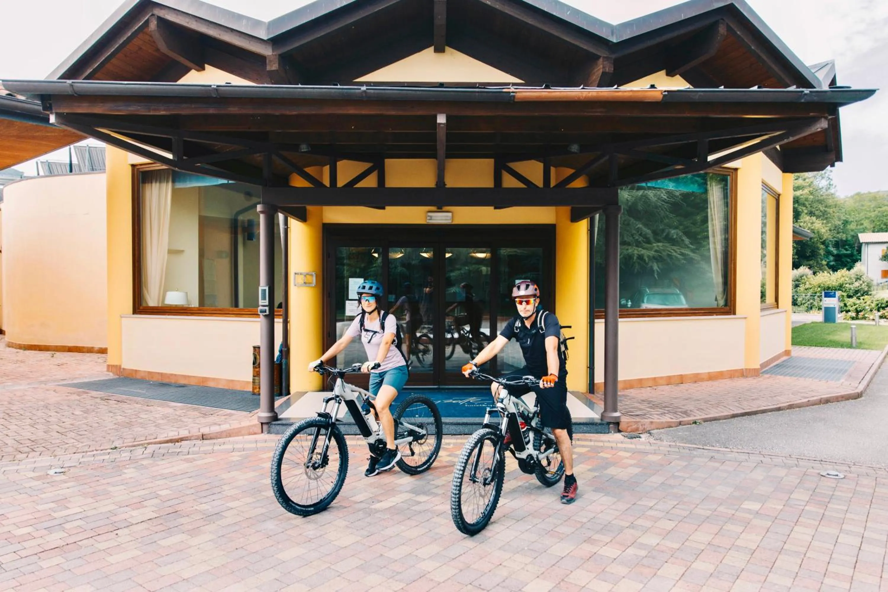 Cycling in Hotel Le Grotte