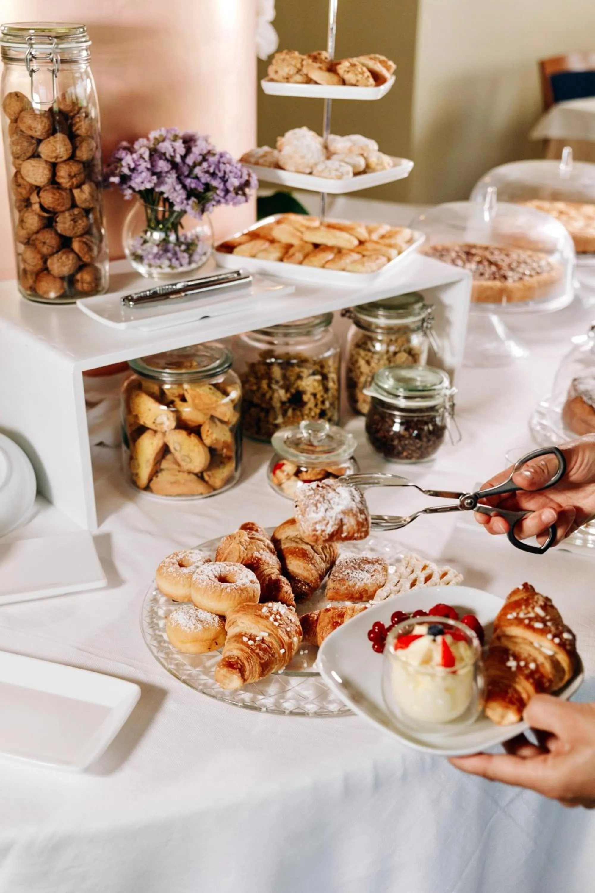 Breakfast in Hotel Le Grotte