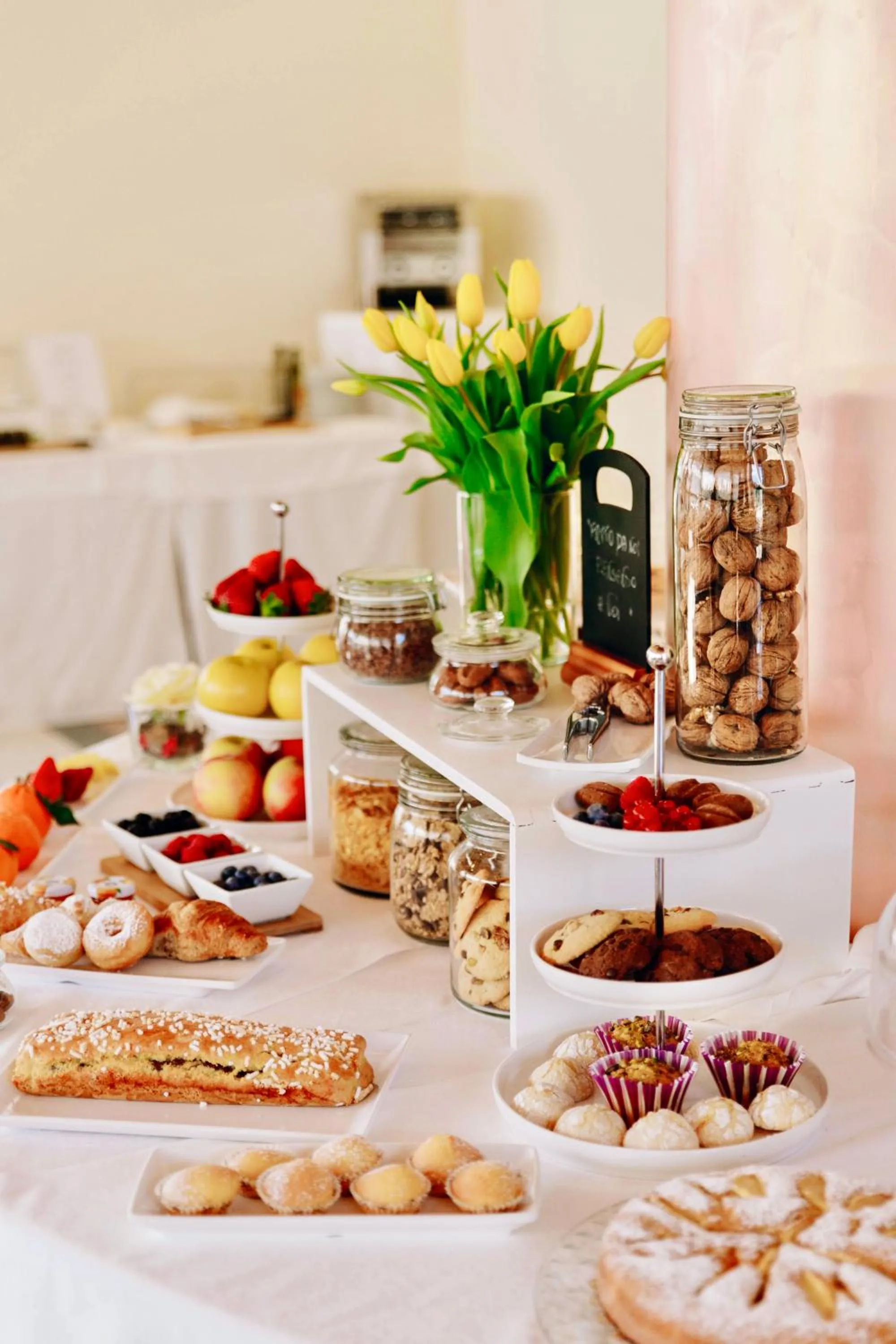 Breakfast in Hotel Le Grotte