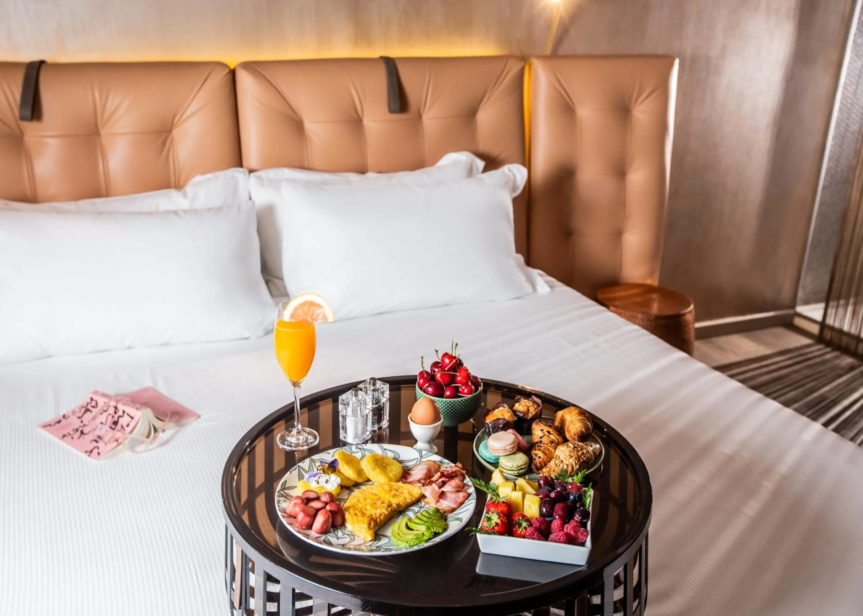 Bed in Milan Suite Hotel