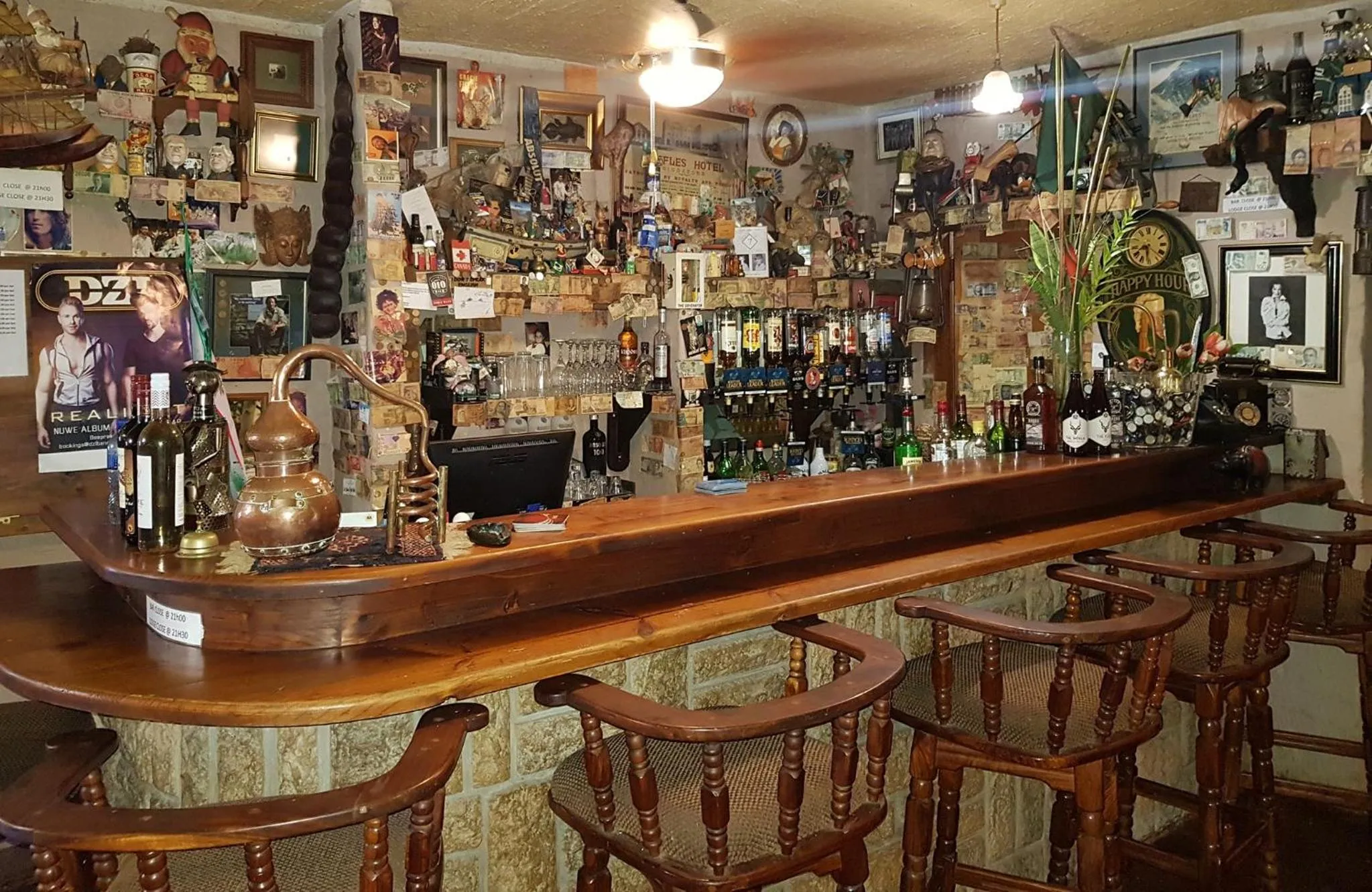 Lounge or bar in River House Lodge