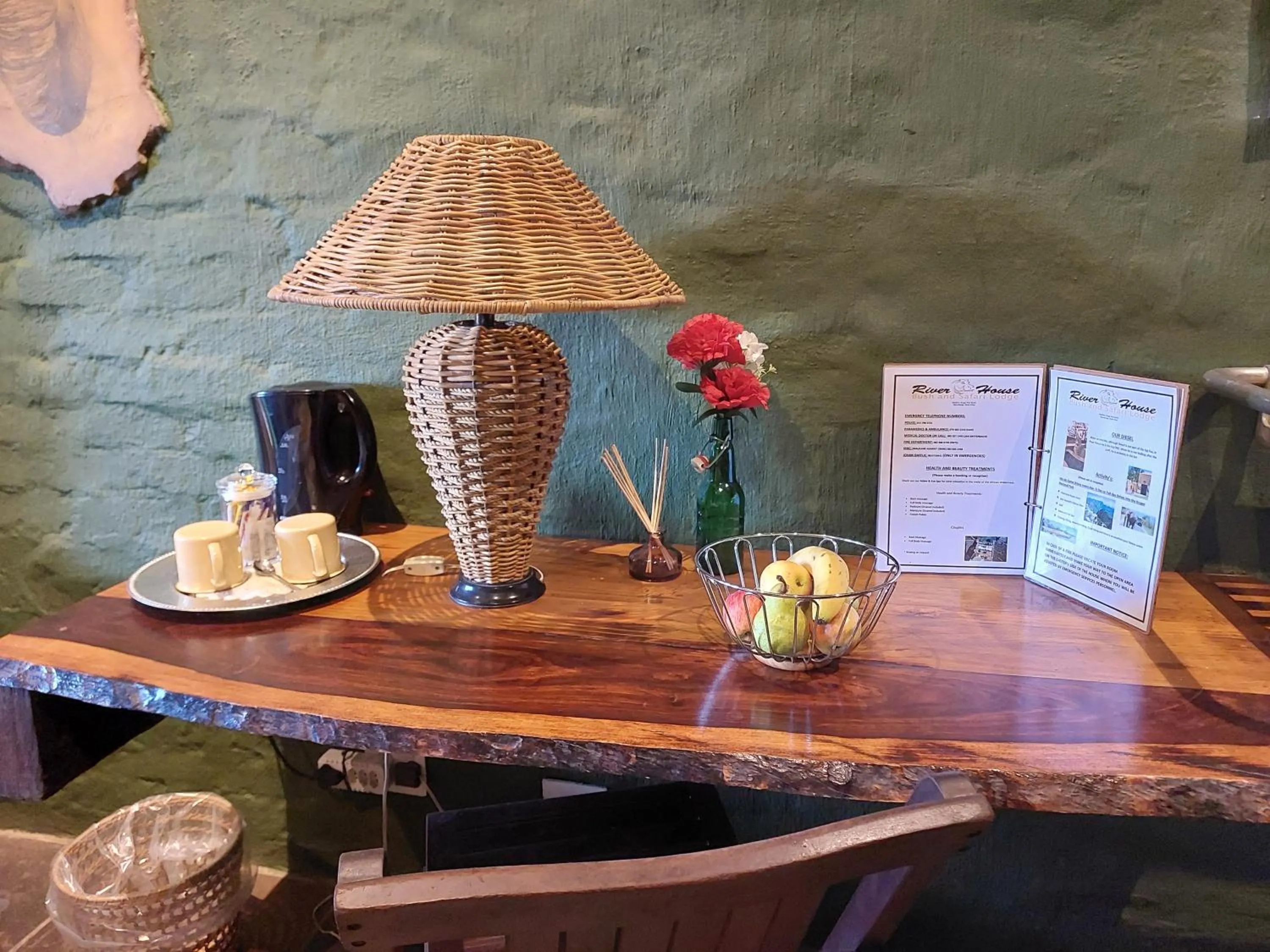 Coffee/tea facilities in River House Lodge