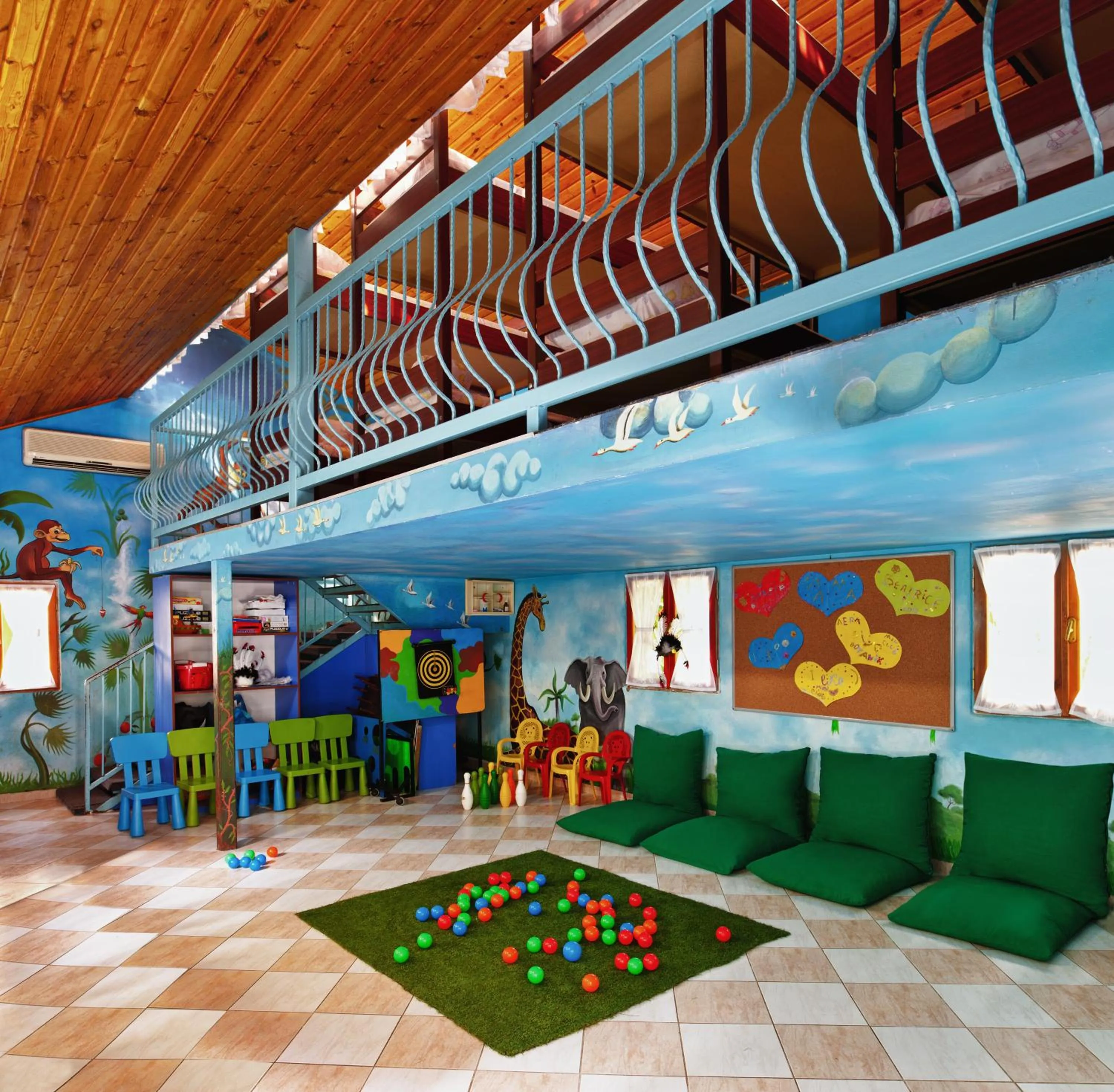 Children play ground in Botanik Hotel