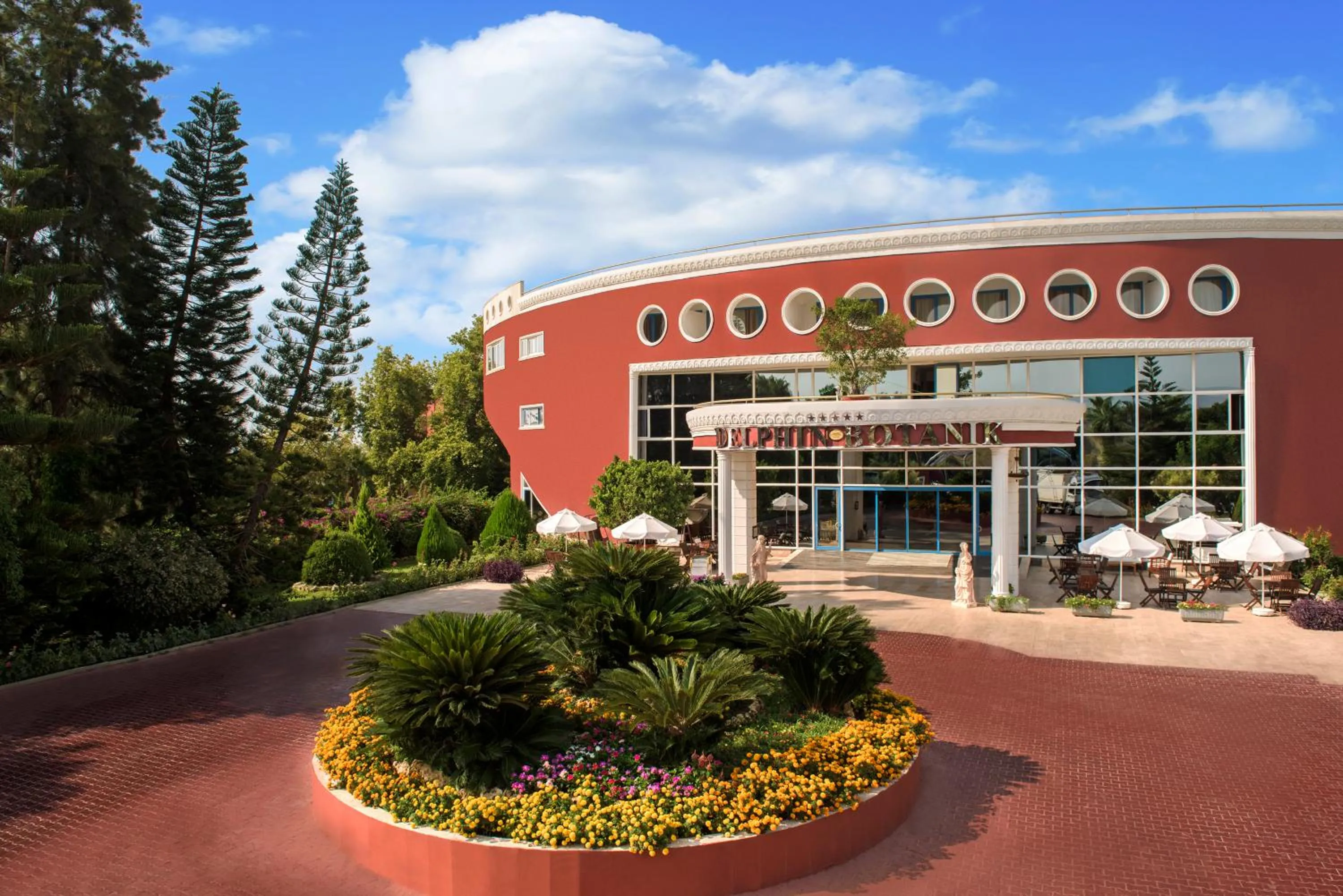 Facade/entrance in Botanik Hotel