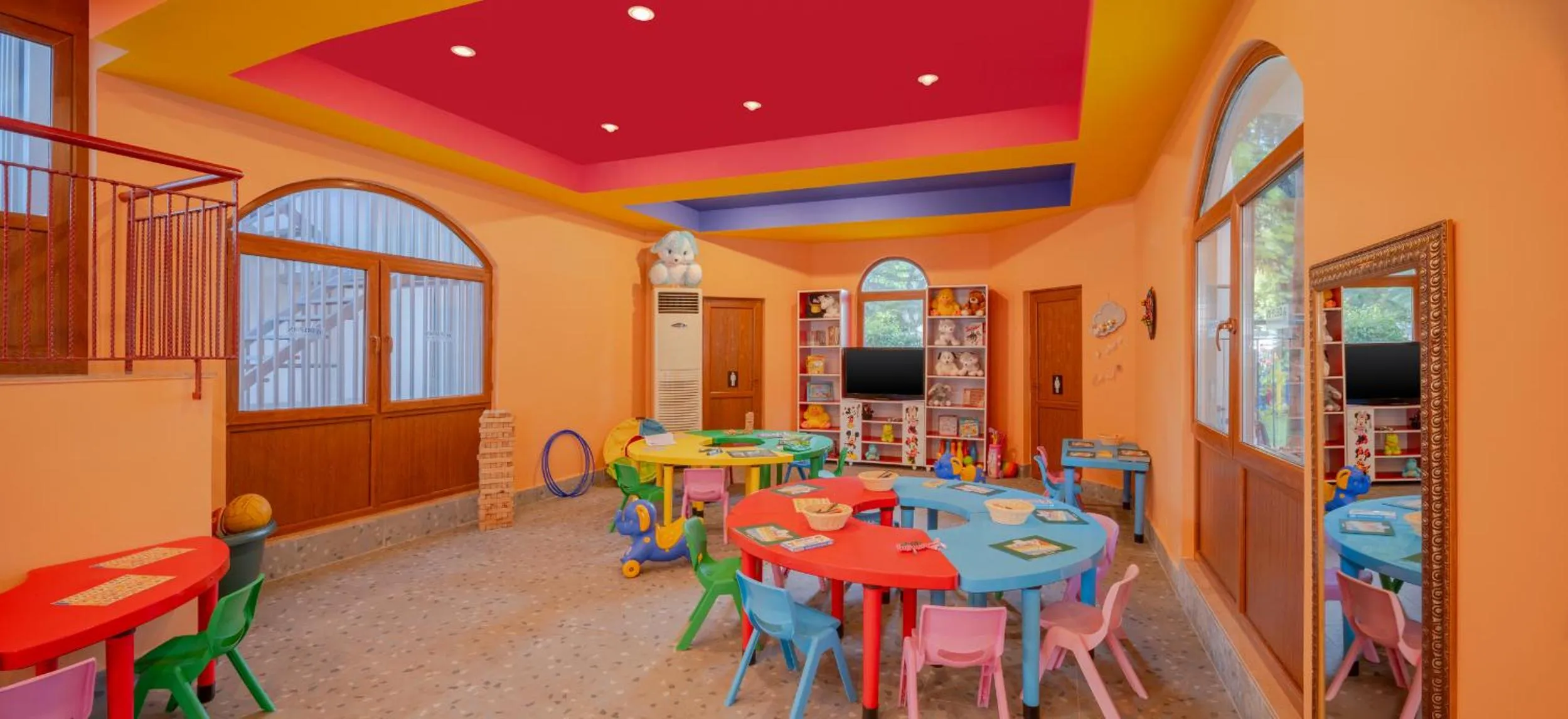 Children play ground in Botanik Hotel