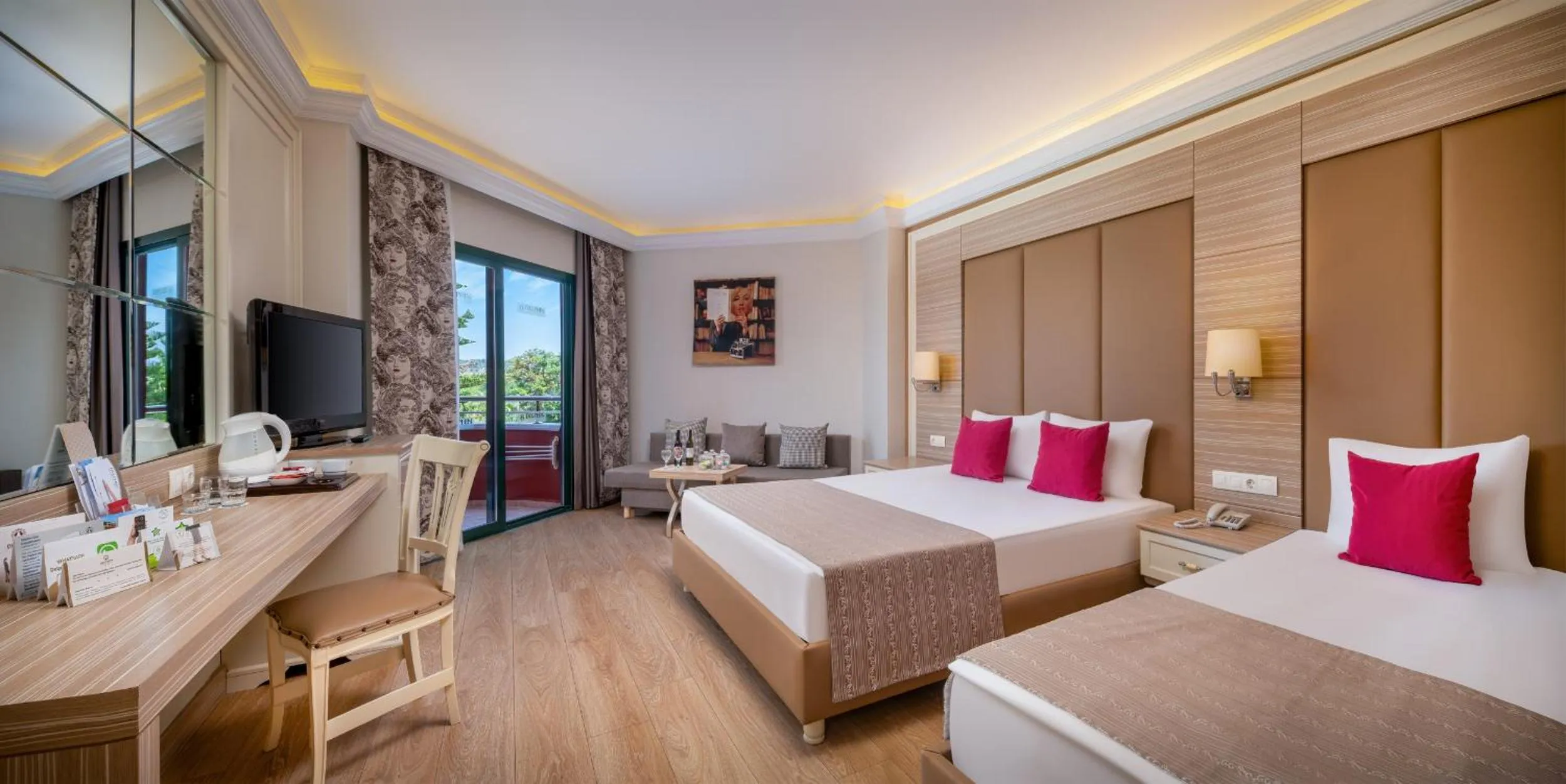 Photo of the whole room, Bed in Delphin Deluxe Resort