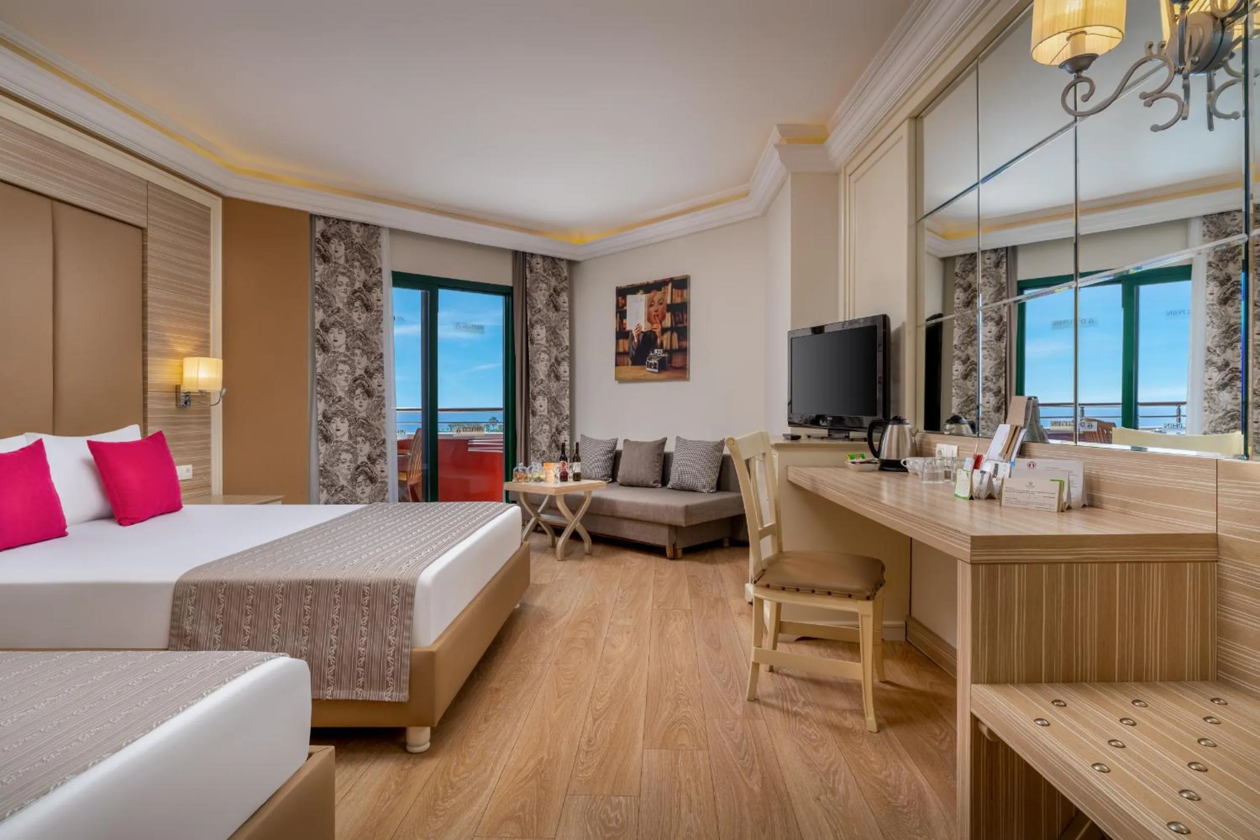 Photo of the whole room, Bed in Delphin Deluxe Resort