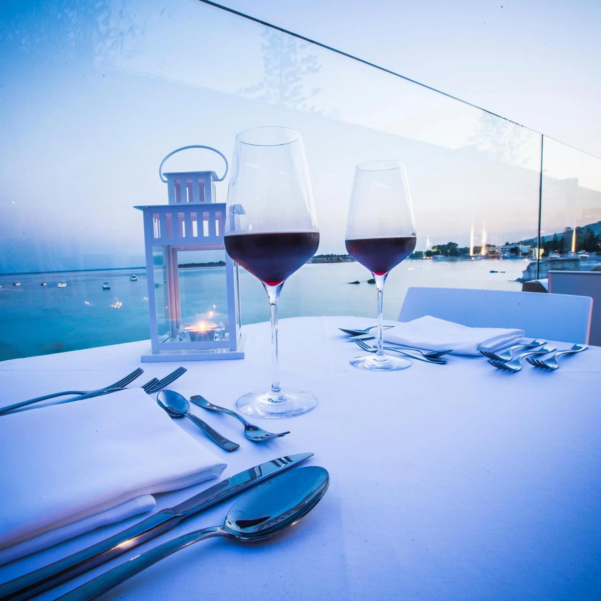 Restaurant/places to eat in White Bay