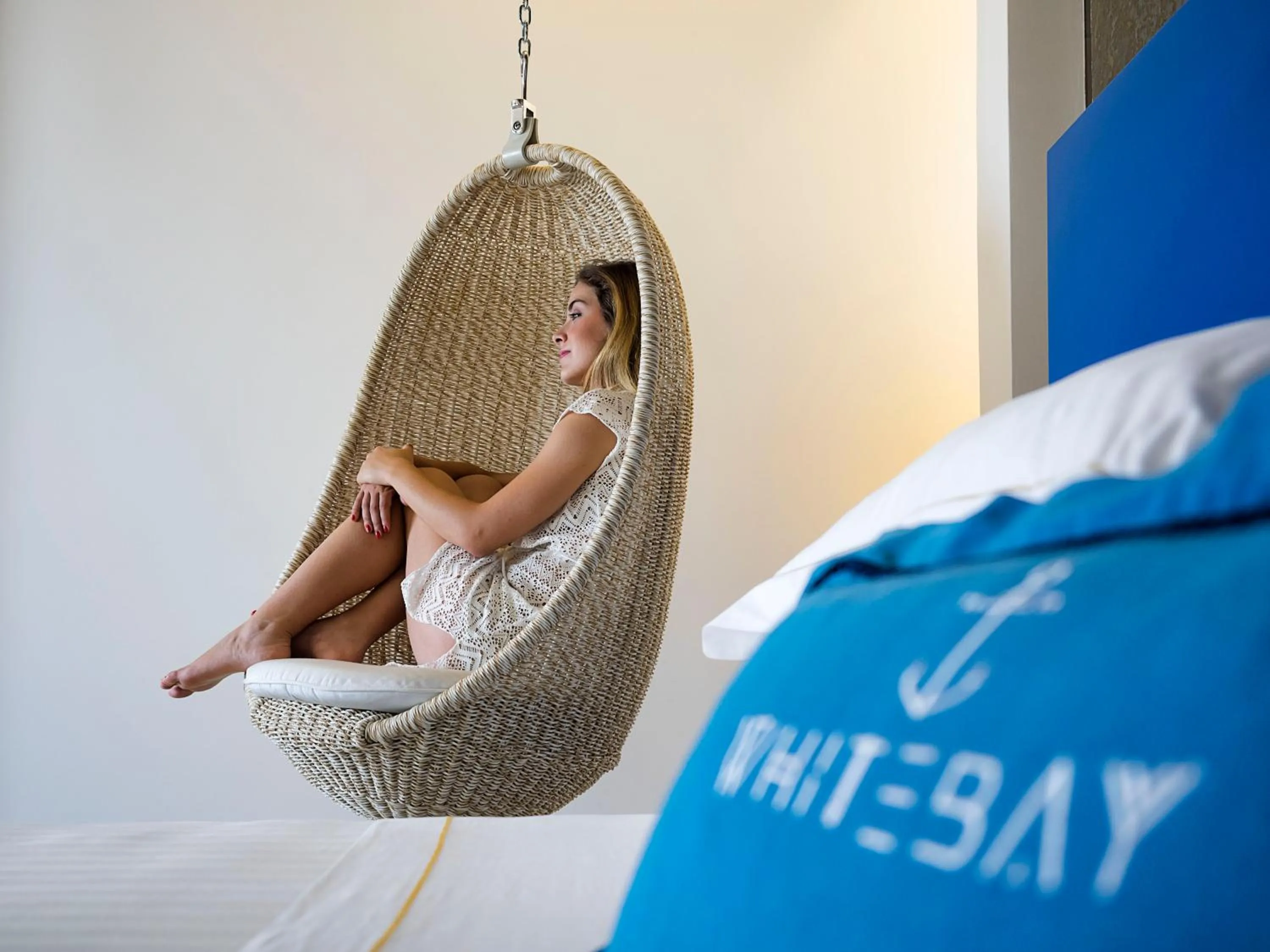 Photo of the whole room in White Bay