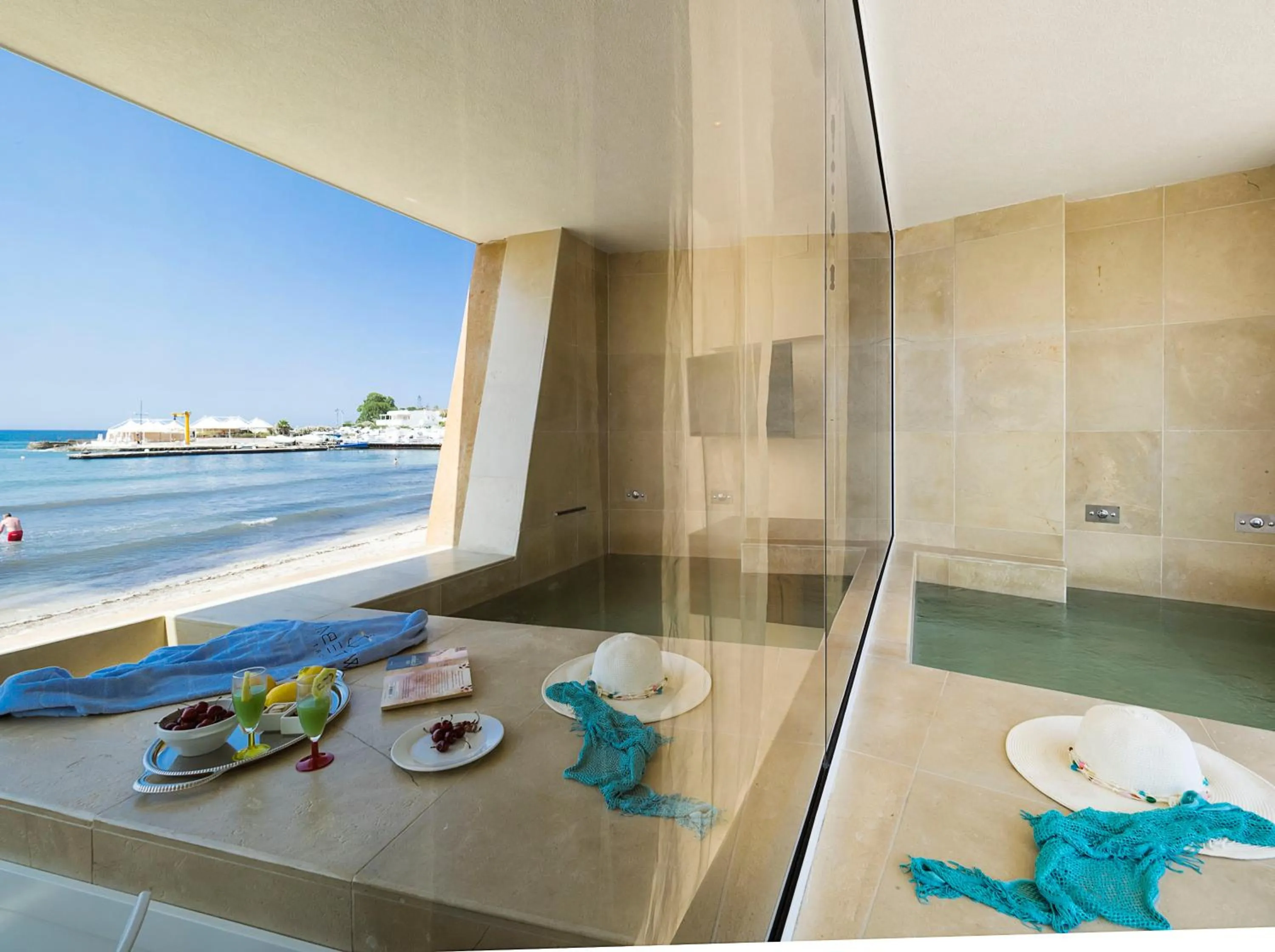 Hot Tub in White Bay