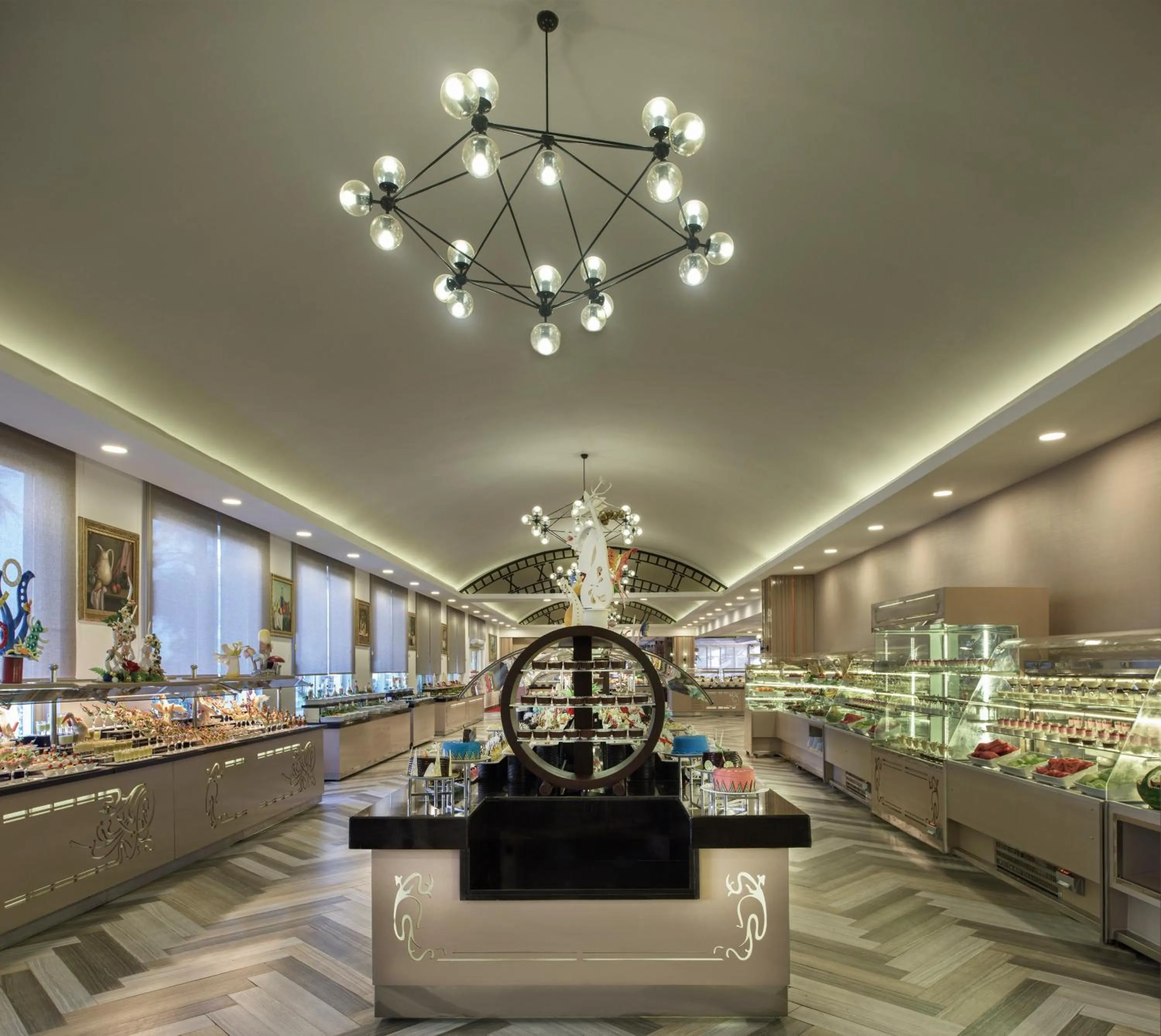 Decorative detail in Delphin Diva Premiere