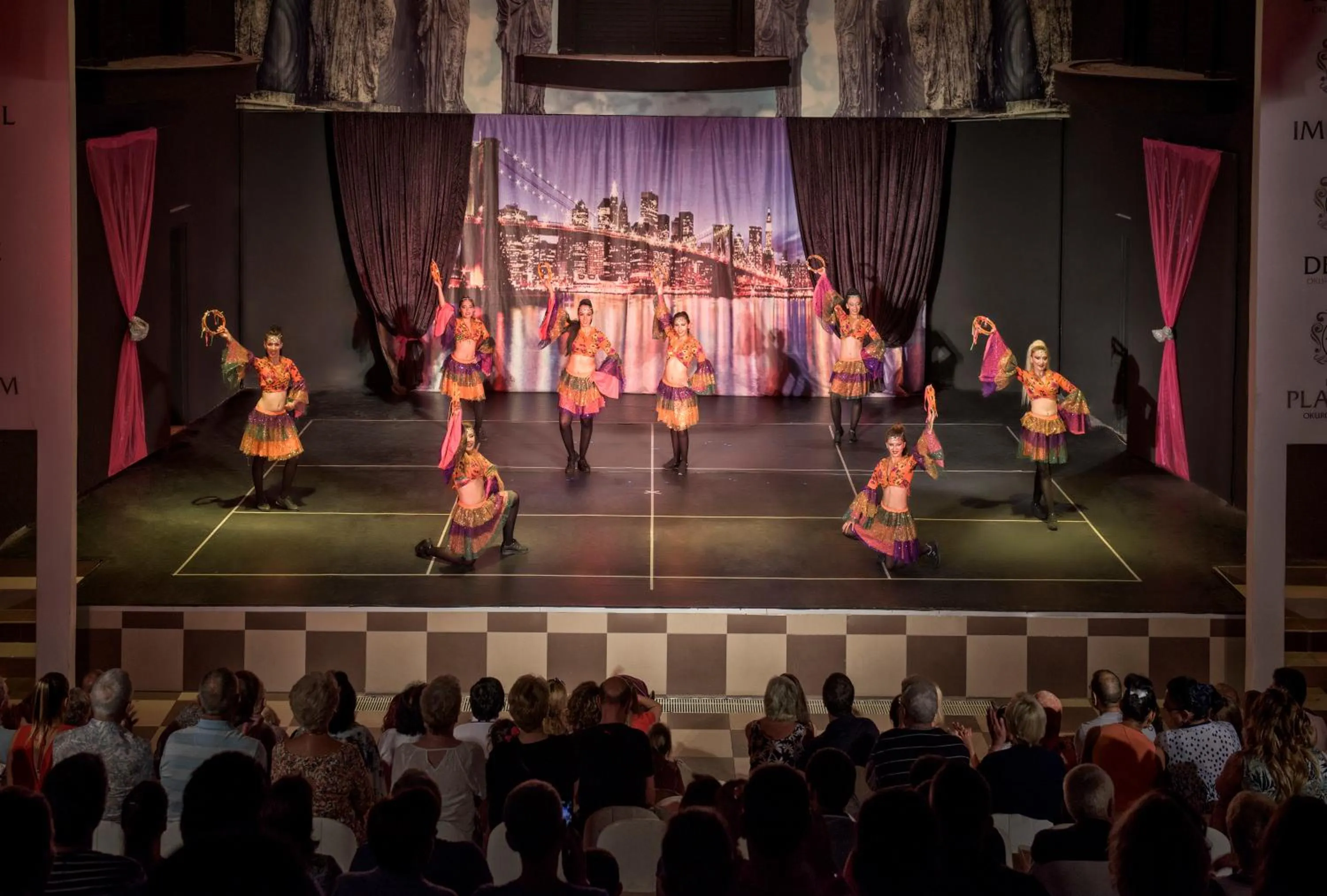 Evening entertainment in Delphin Diva Premiere