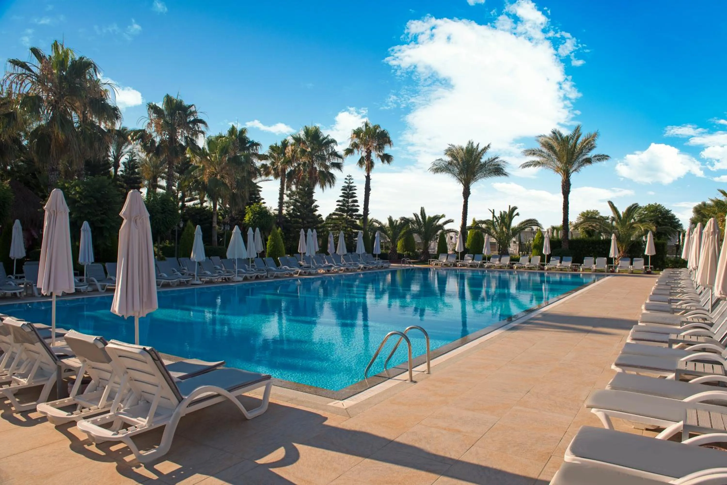 Swimming pool in Delphin Diva Premiere