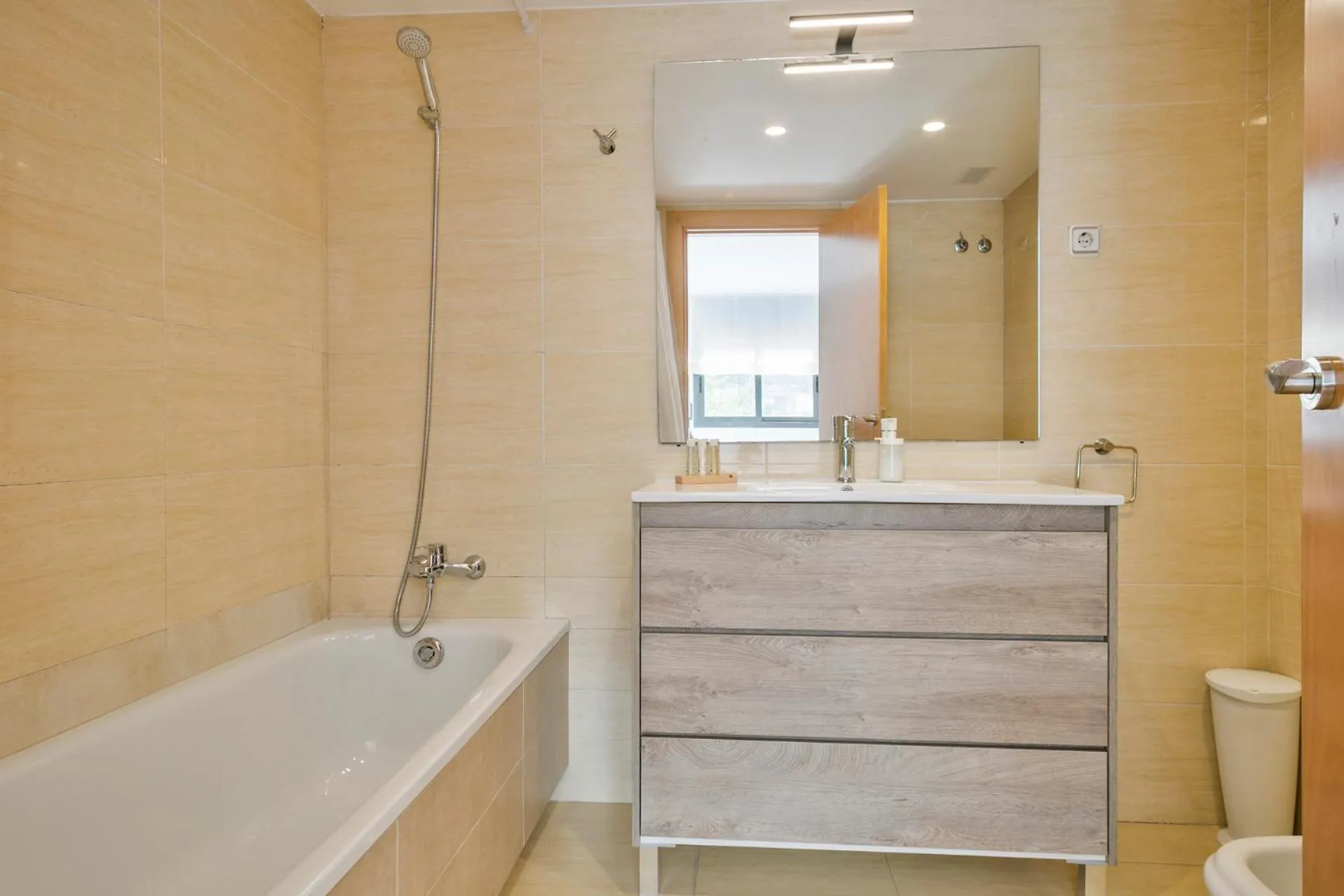 Bathroom in Inside Barcelona Apartments Princep