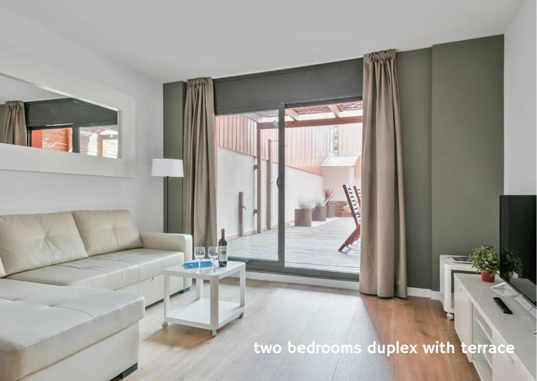 Living room, Bed in Inside Barcelona Apartments Princep