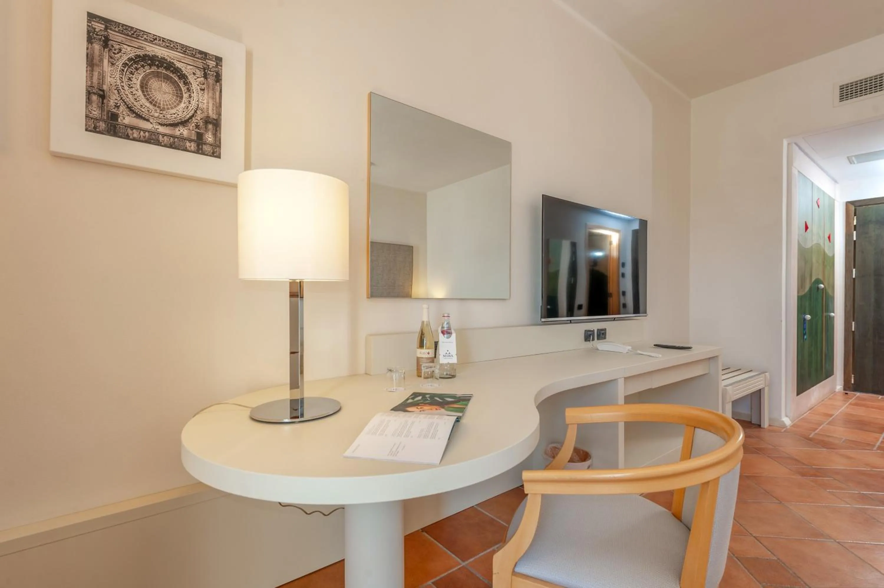 TV and multimedia in Acaya Golf Resort & Spa