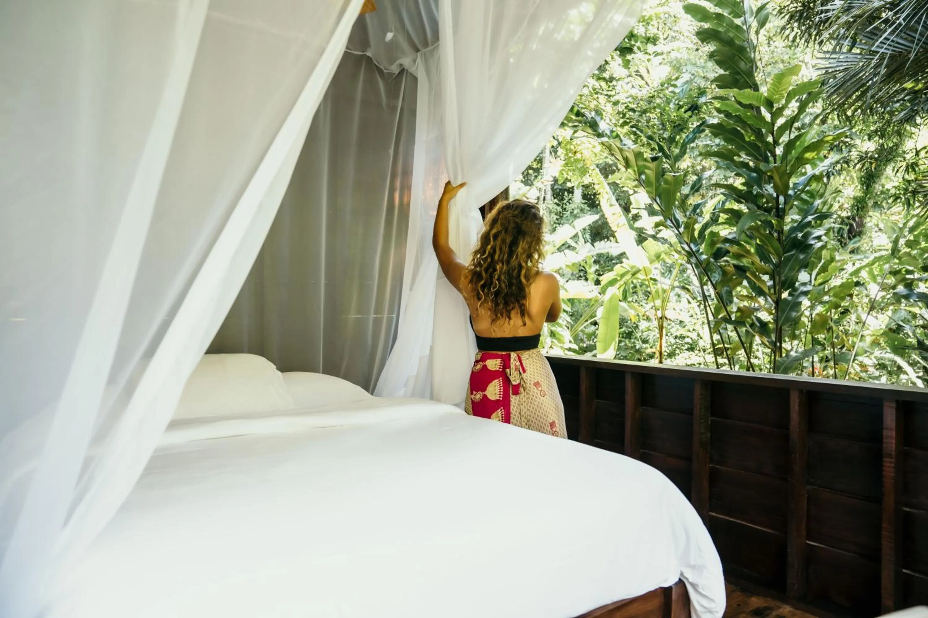 Bed in La Loma Jungle Lodge and Chocolate Farm