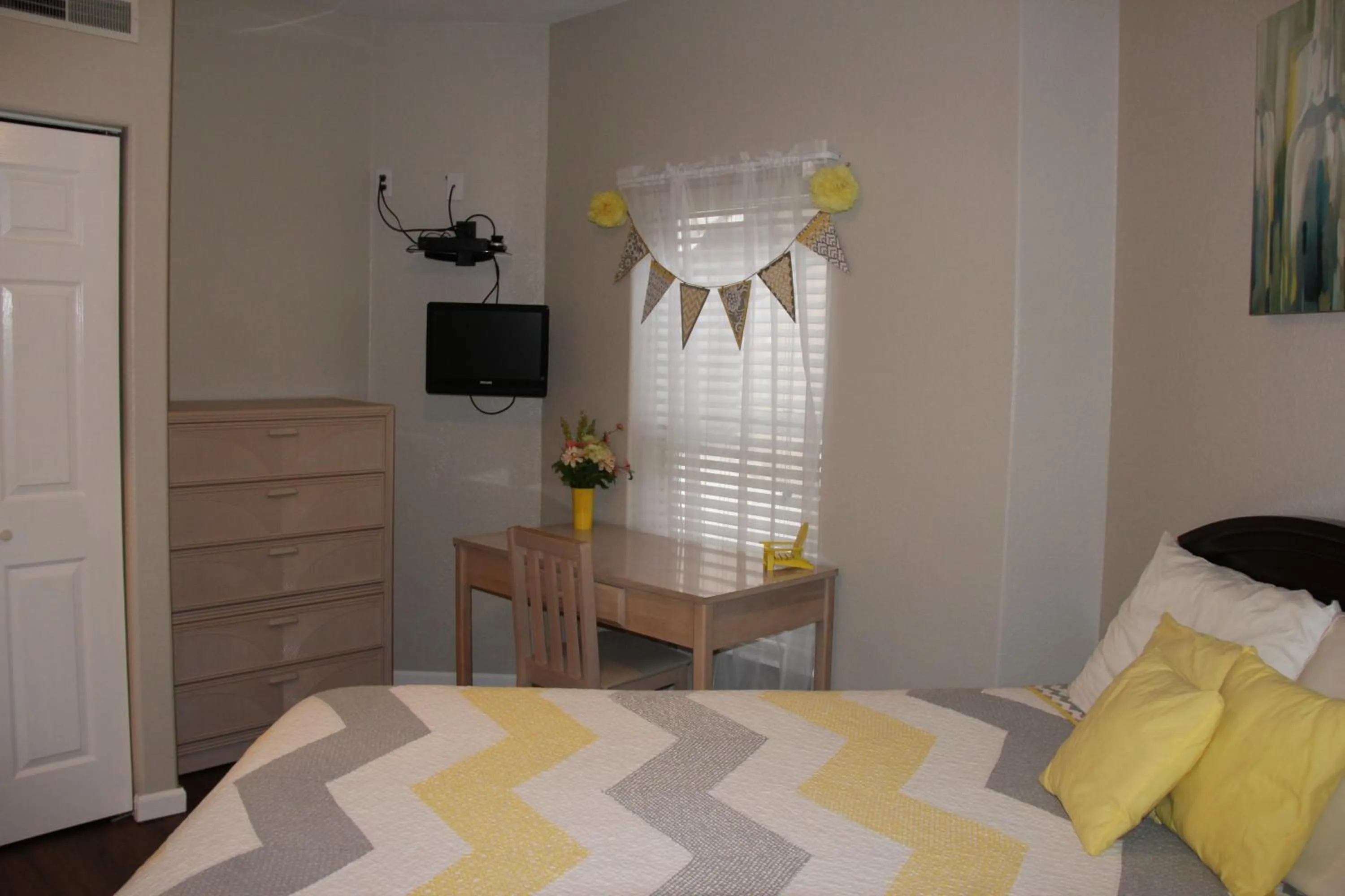 Bedroom, Bed in Lake Ozarks Get Away