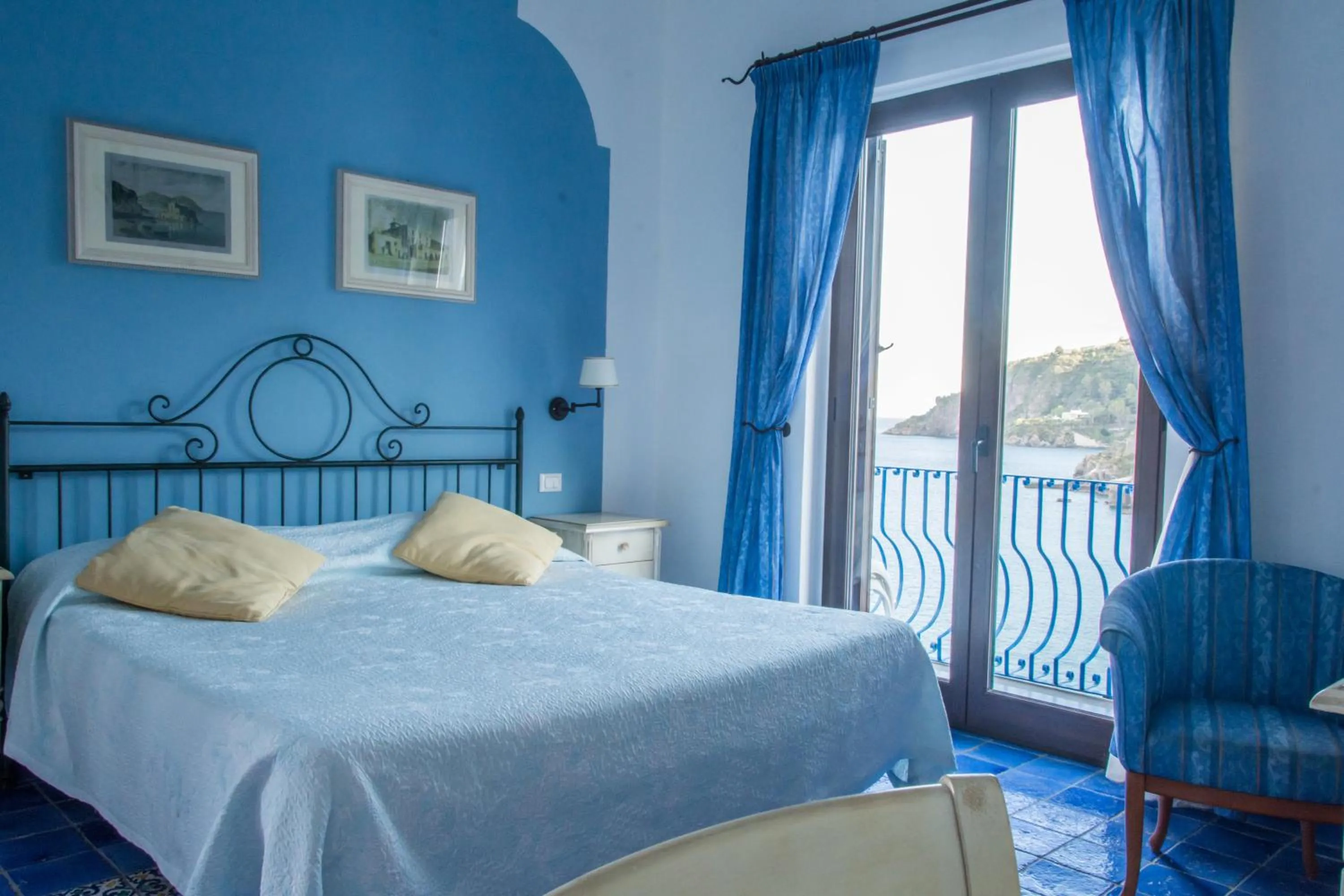 Day, Bed in Hotel Rocce Azzurre
