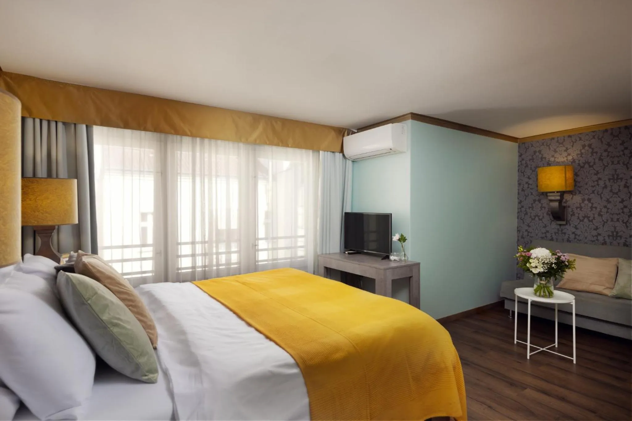 Photo of the whole room, Bed in Salvatore Prague Rooms