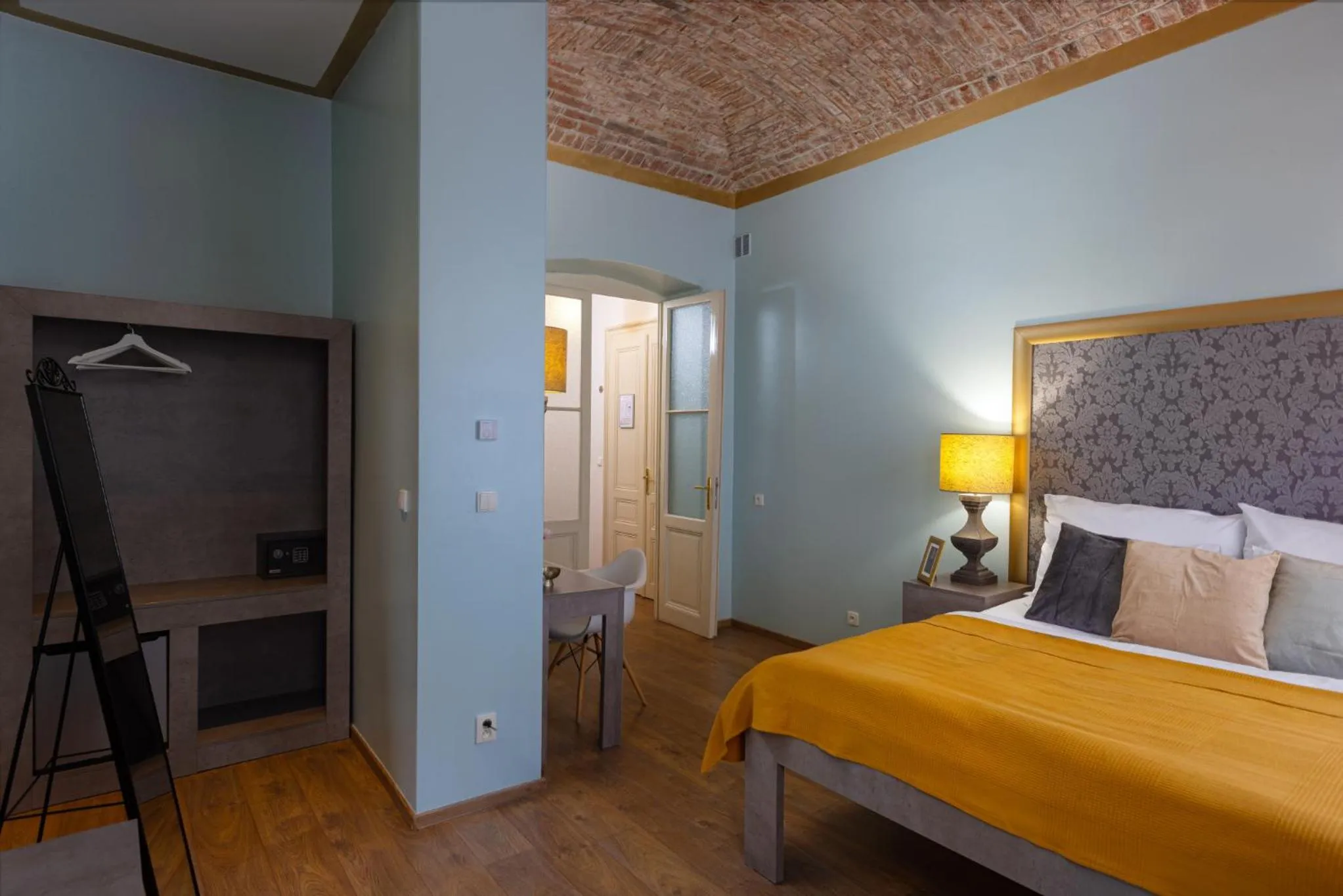 Photo of the whole room, Bed in Salvatore Prague Rooms