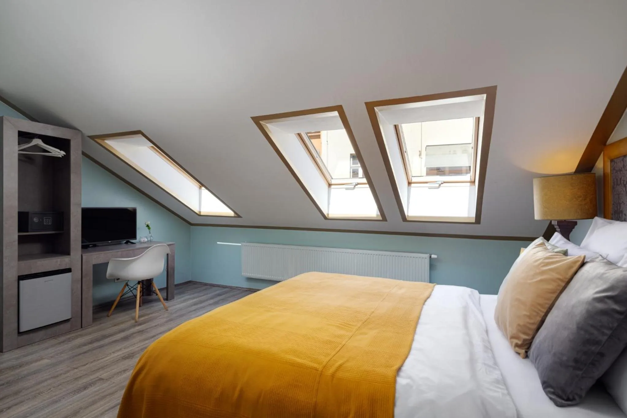 Photo of the whole room, Bed in Salvatore Prague Rooms