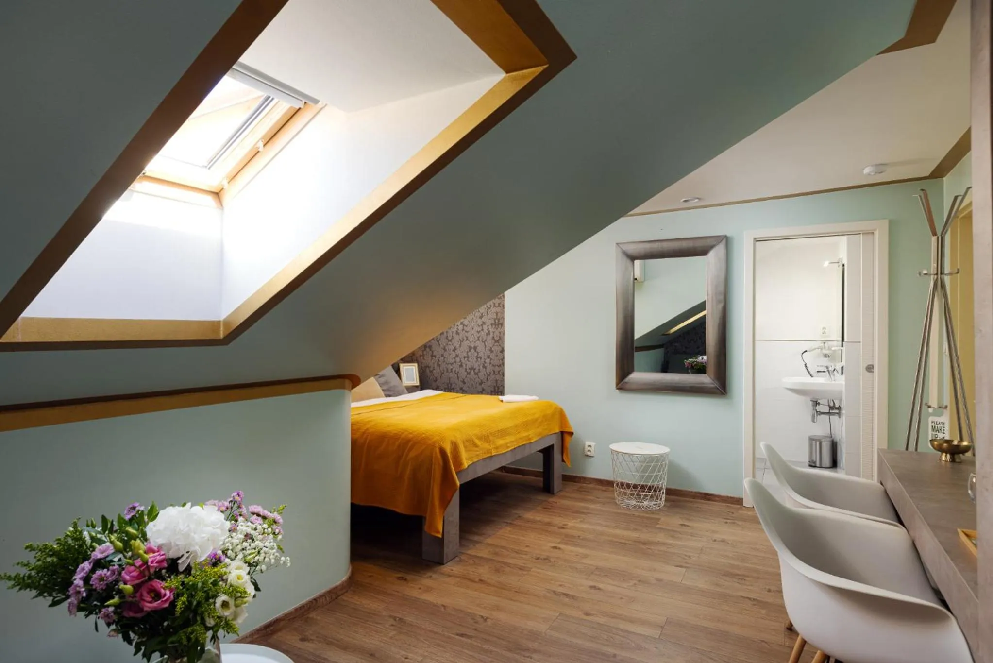 Photo of the whole room, Bed in Salvatore Prague Rooms