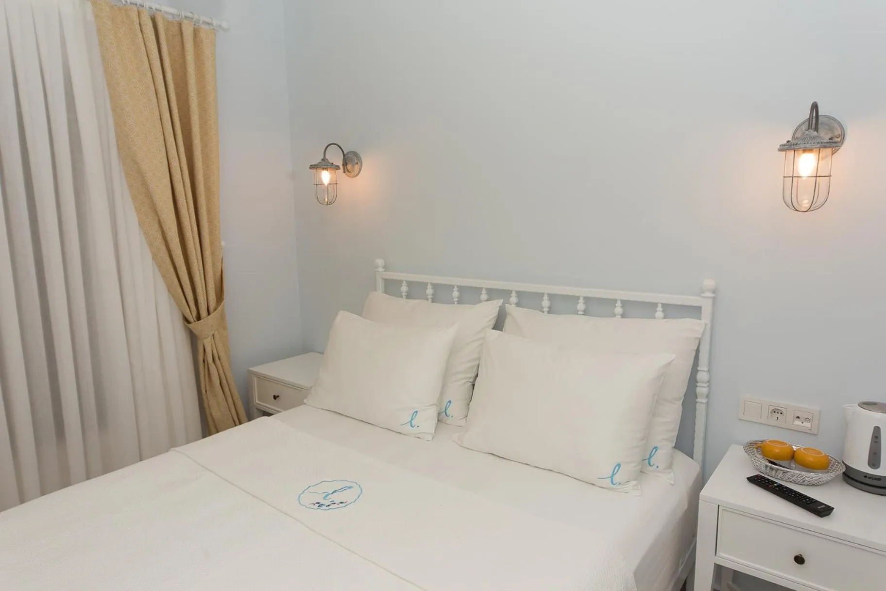 Photo of the whole room, Bed in Levin Hotel Alacati