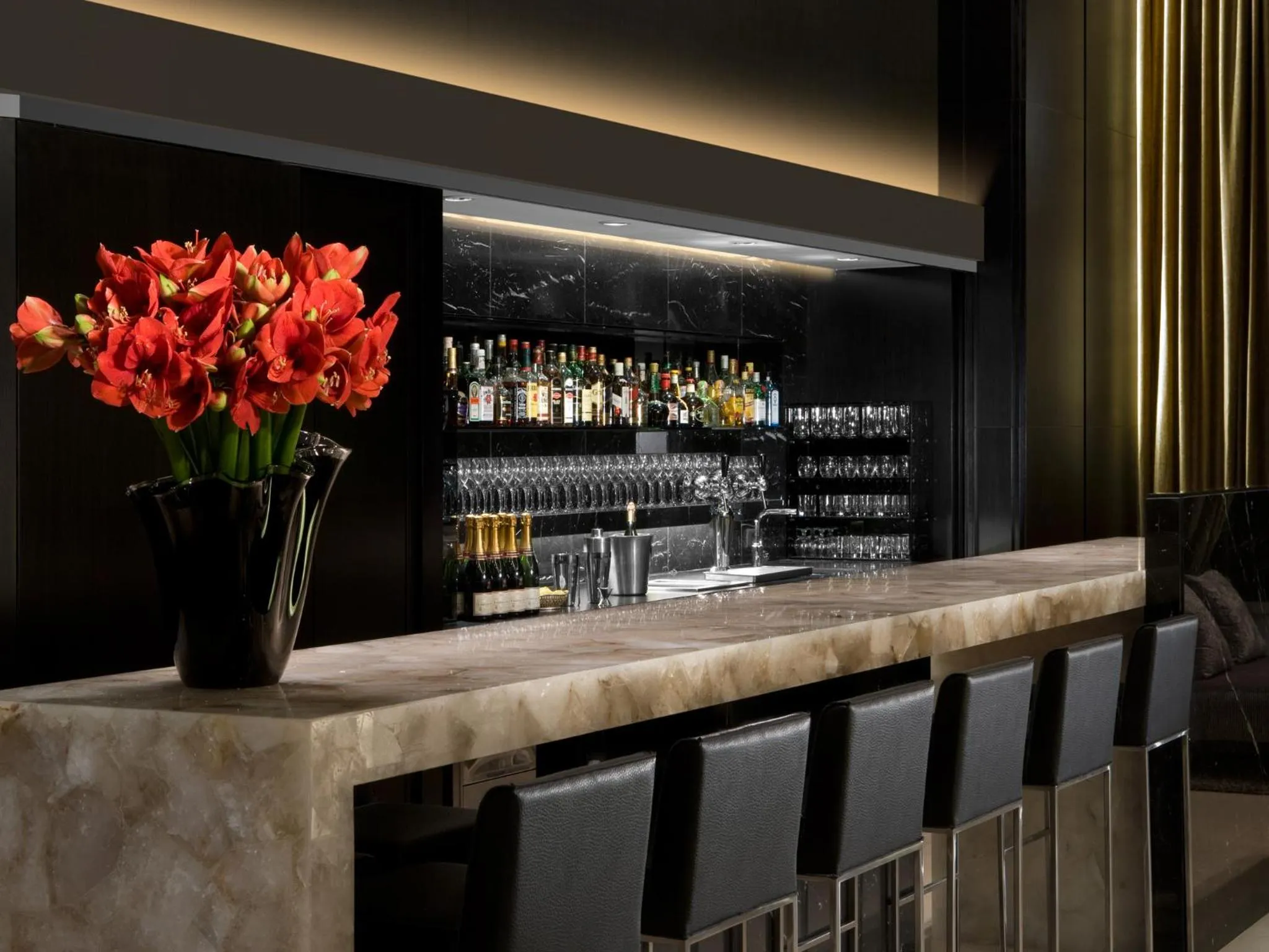 Lounge or bar in Dan Tel Aviv Hotel