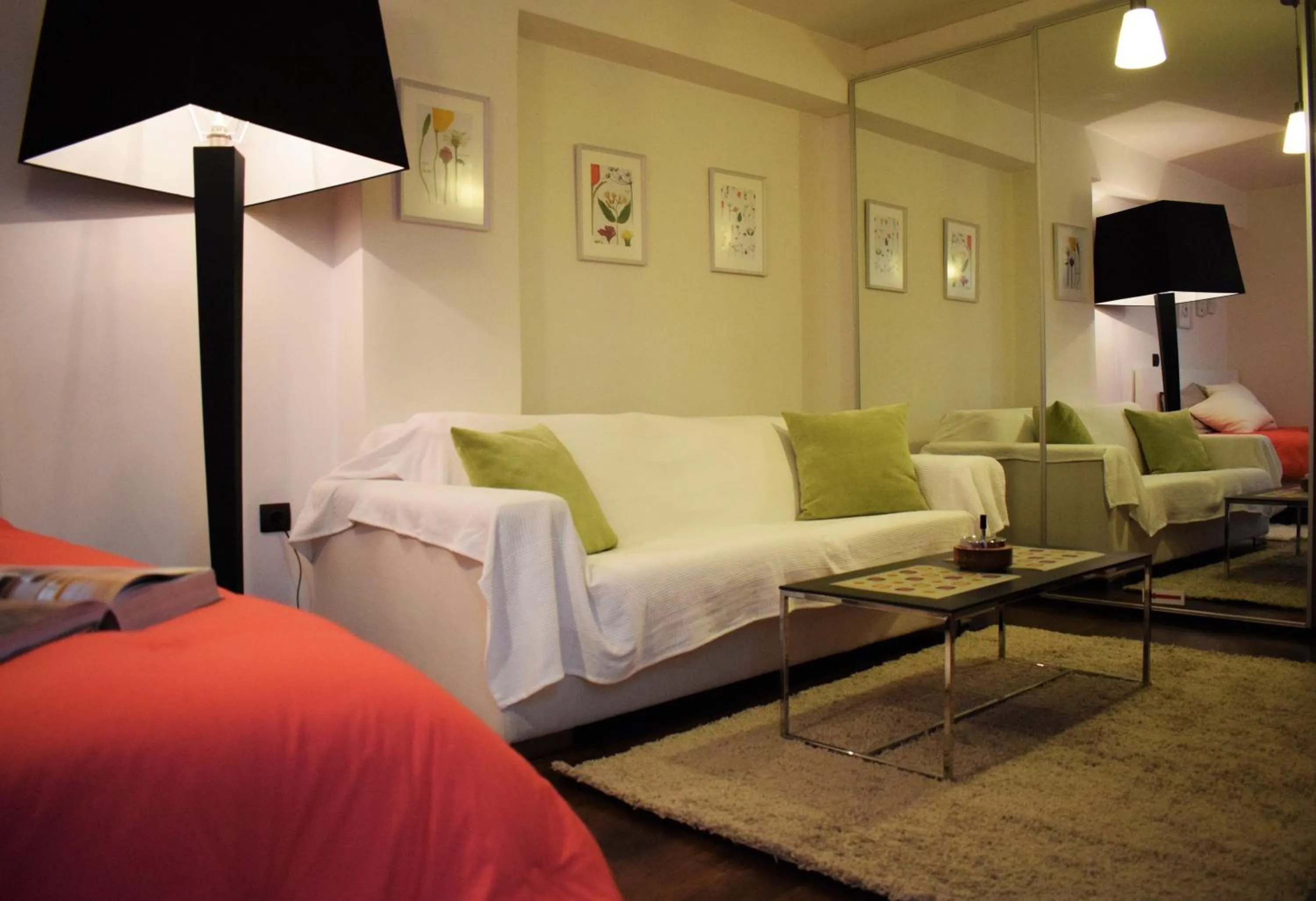 Living room, Bed in Panorama Penthouse & Studios