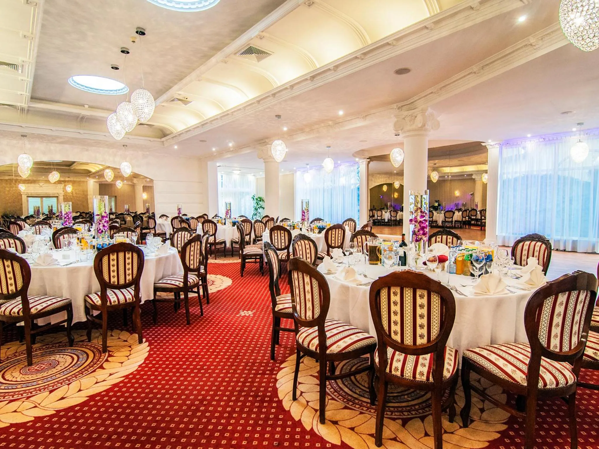 Restaurant/places to eat in Hotel Lord - Warsaw Airport