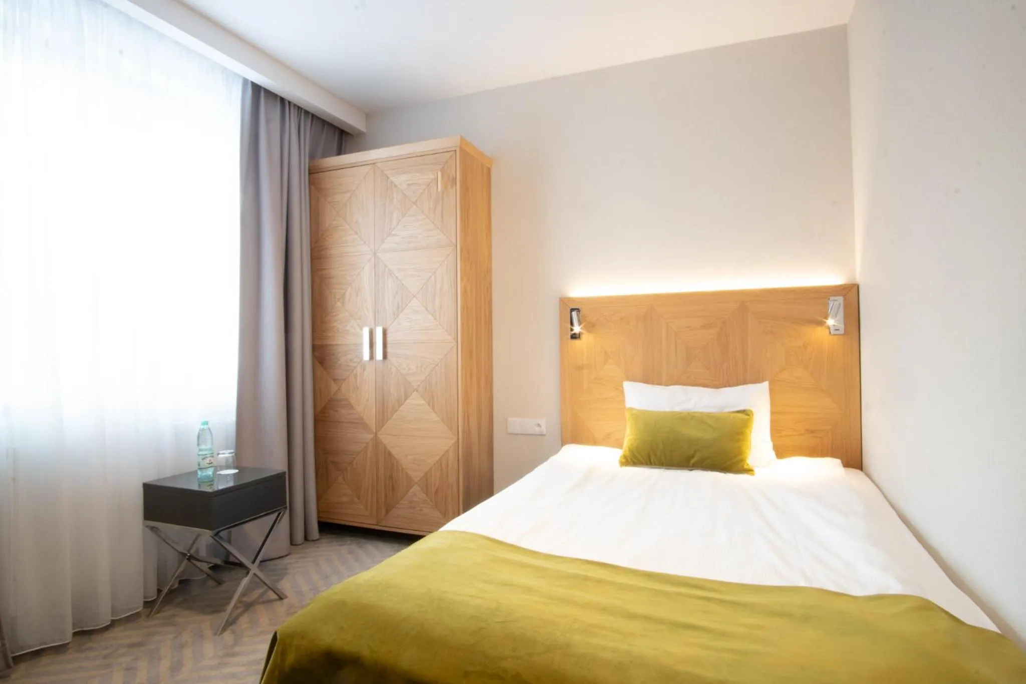 Bed in Hotel Impresja