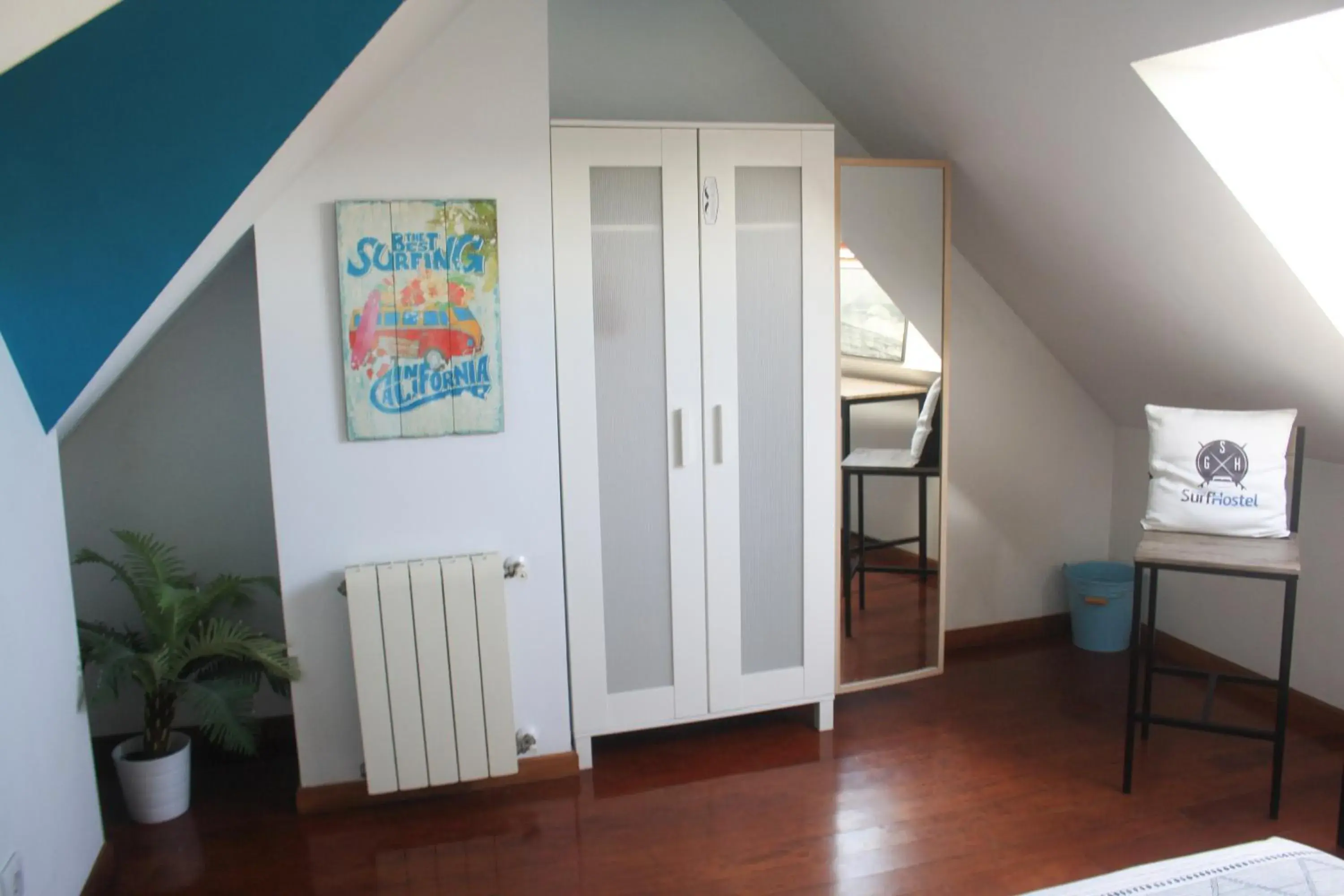 Standard Double Room with Shared Bathroom in Gijon Surf Hostel Standard Double Room with Shared Bathroom in Gijon Surf Hostel