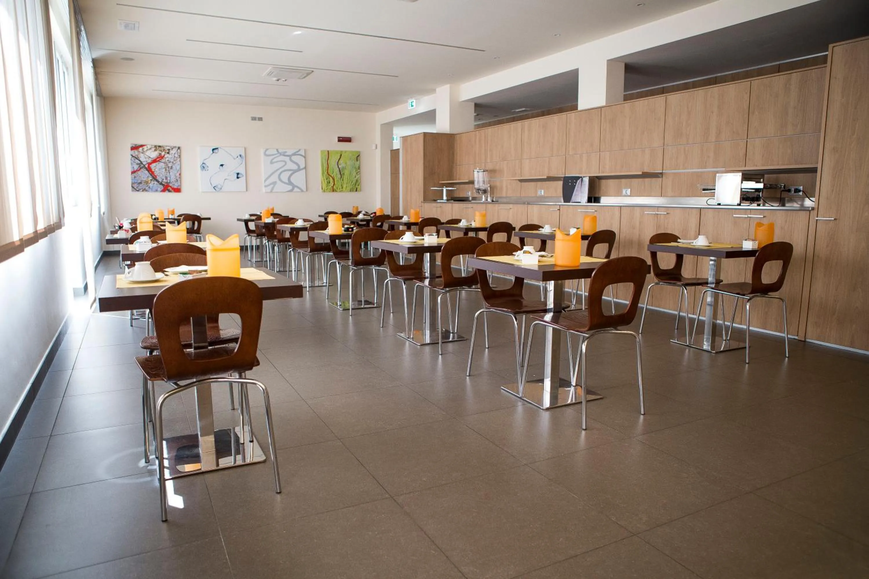 Restaurant/places to eat in Blu Arena Hotel