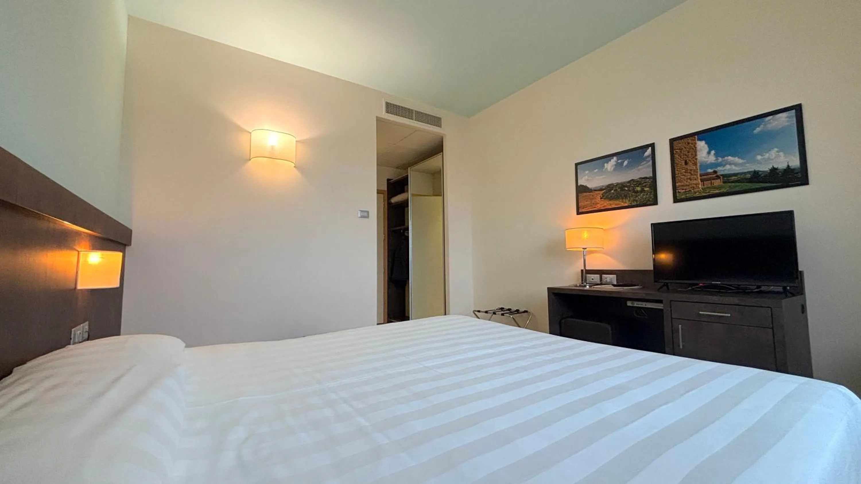 Bed in Blu Arena Hotel