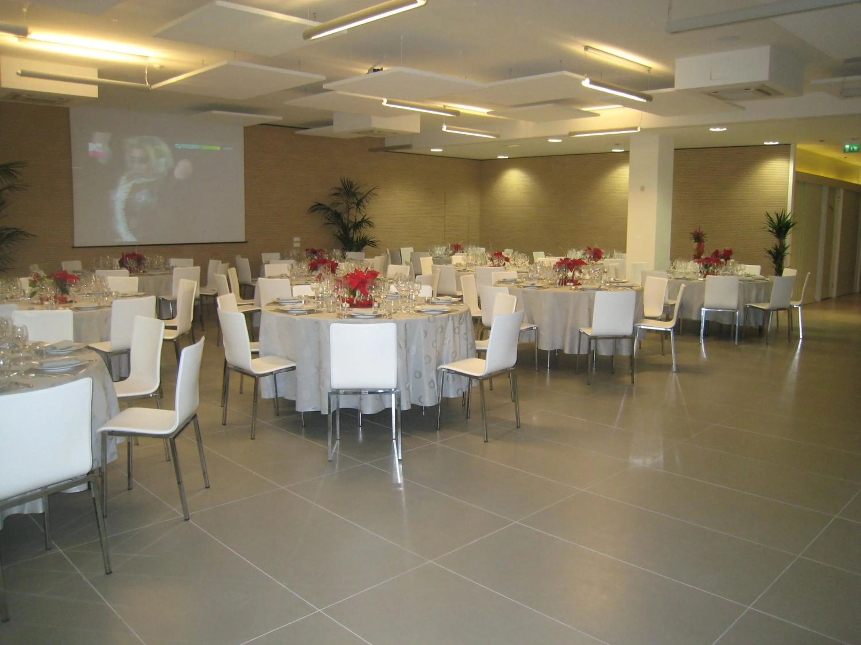 Restaurant/places to eat in Blu Arena Hotel