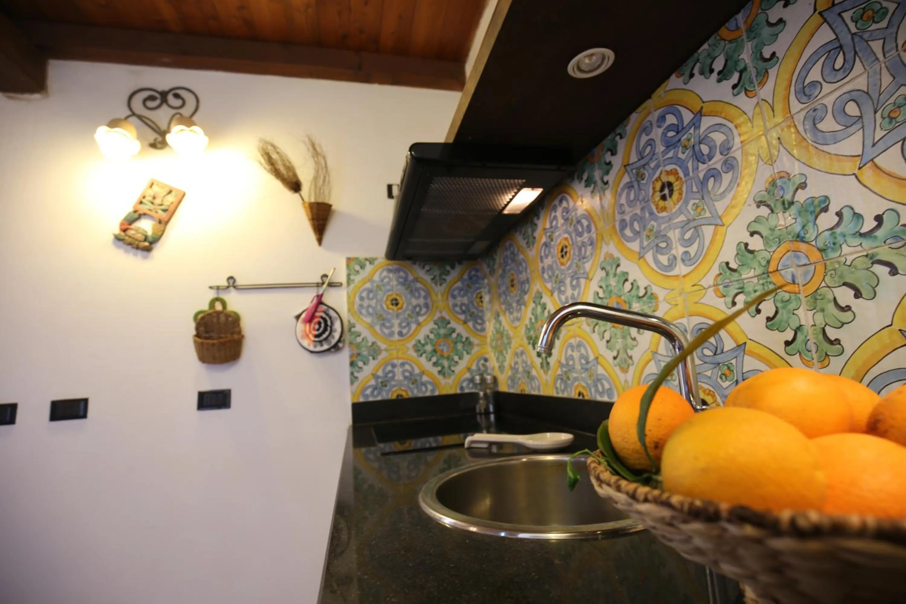 Kitchen or kitchenette in Villa Dei Papiri Fonte Ciane