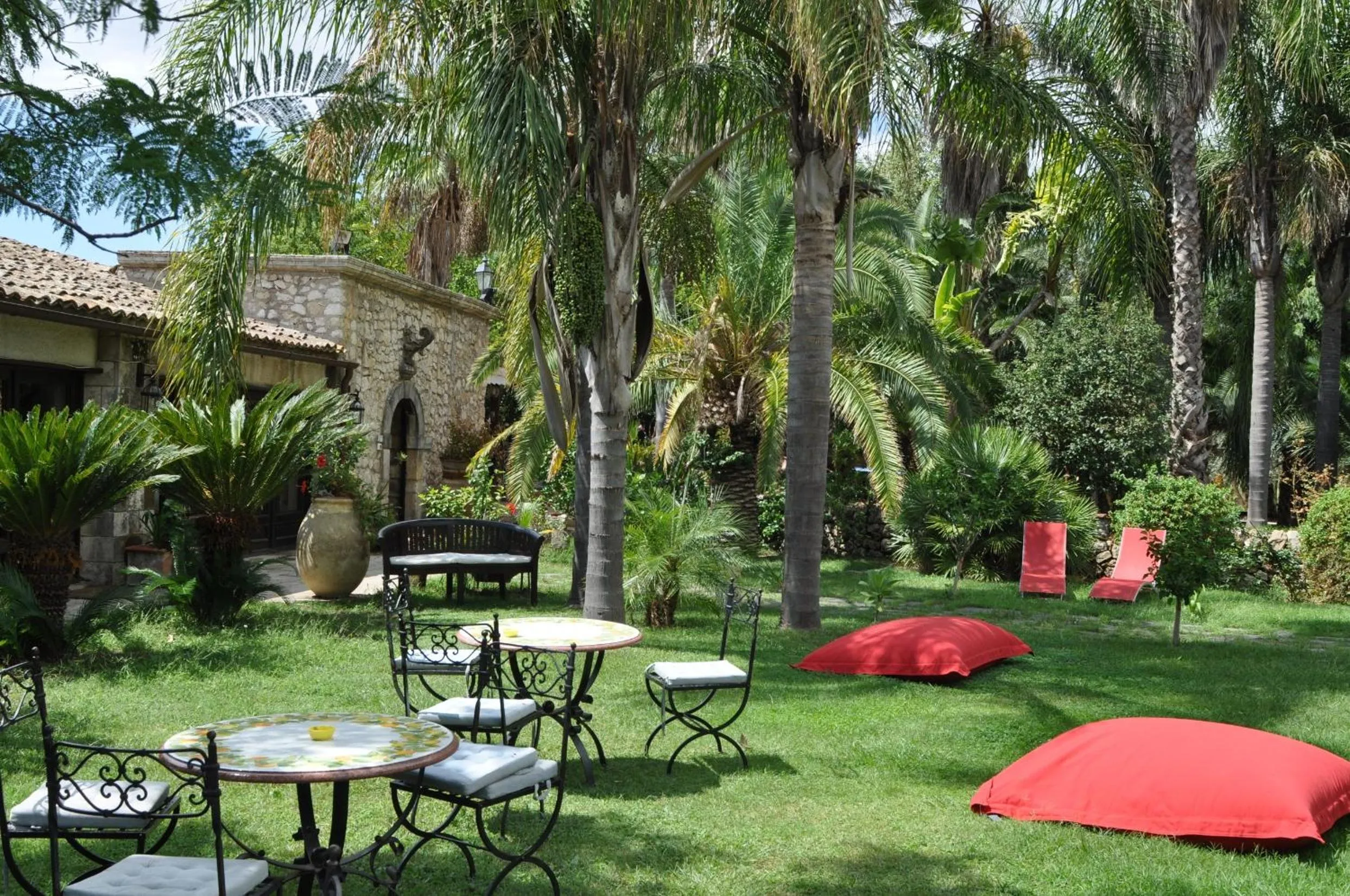 Day in Villa Dei Papiri Fonte Ciane