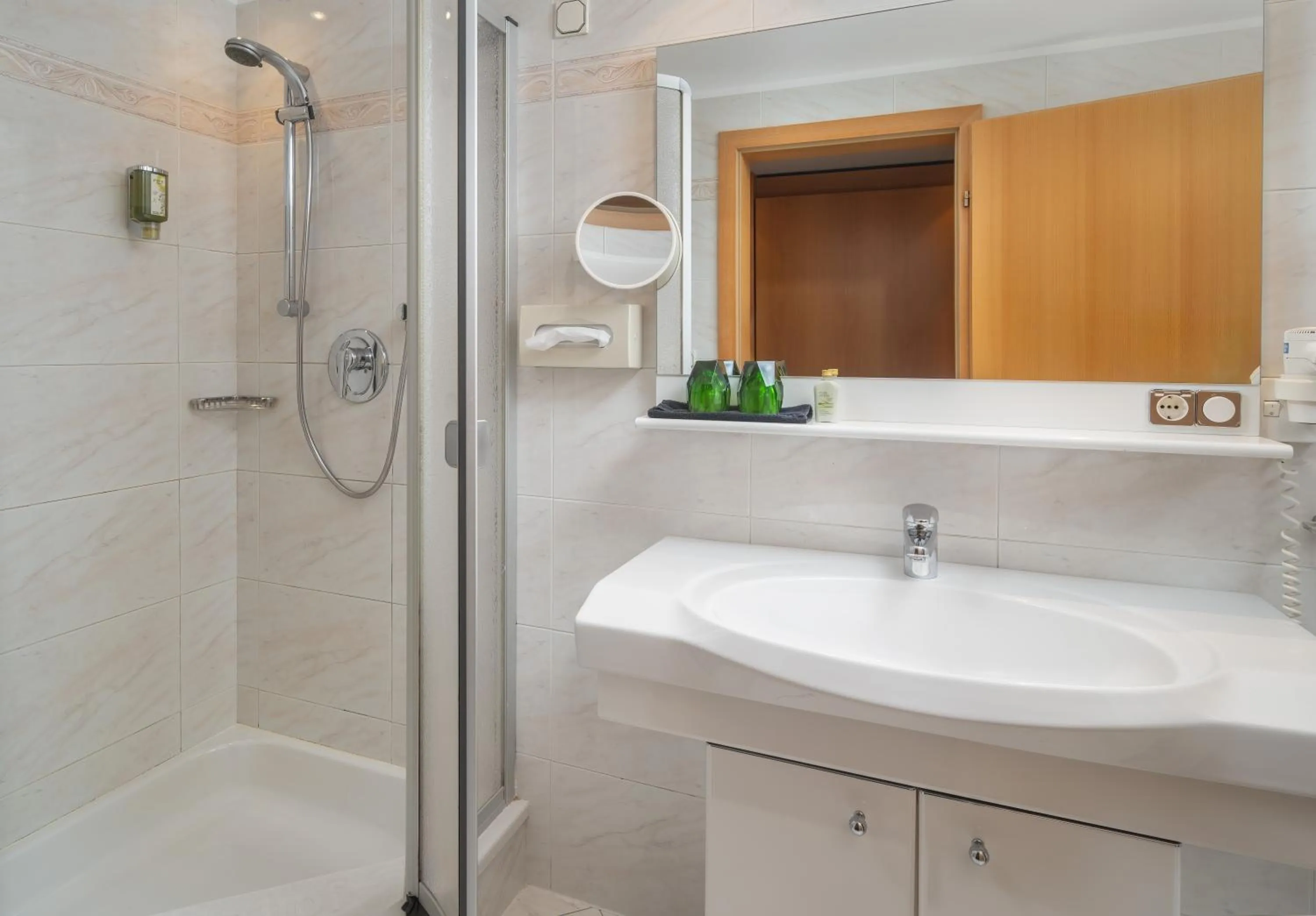 Shower in Hotel Valserhof