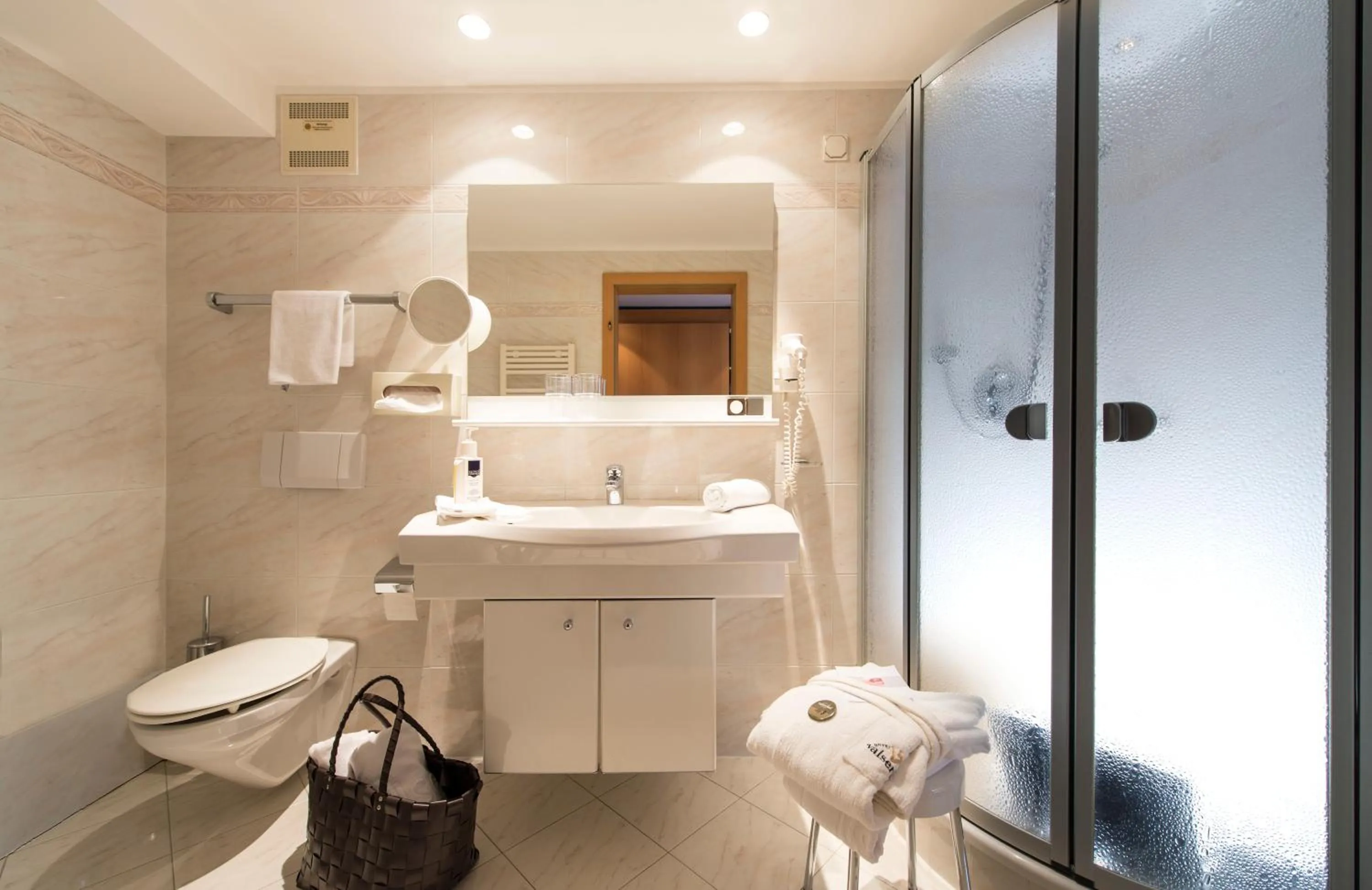 Bathroom in Hotel Valserhof